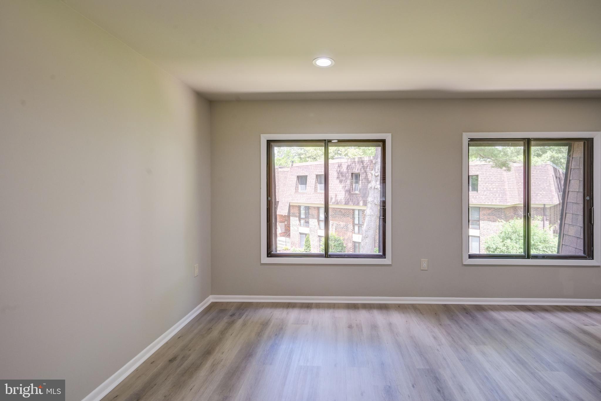 RUNNING BROOK - Residential