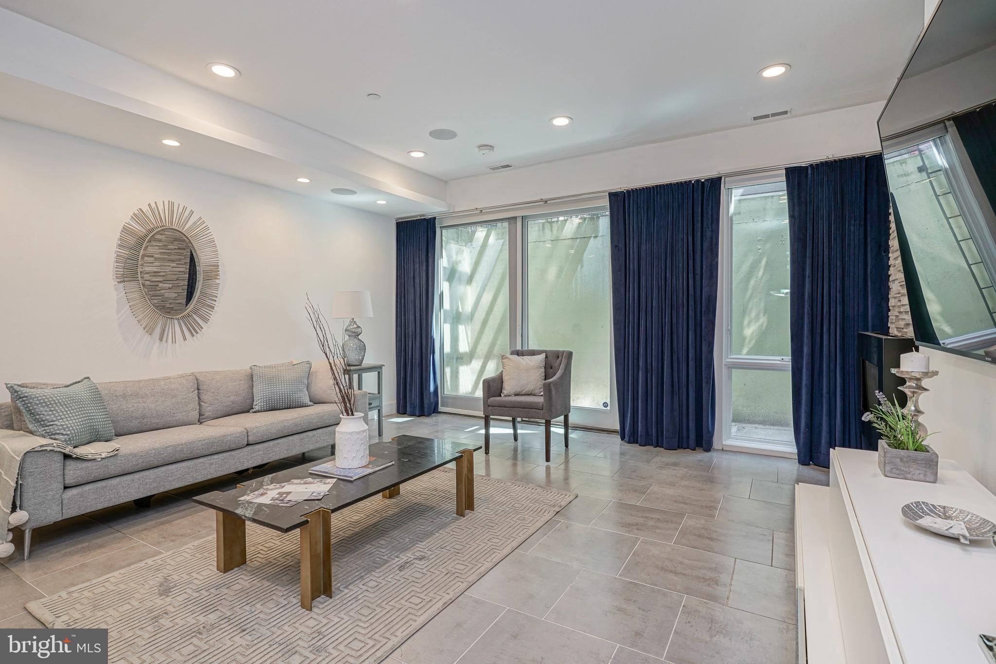 BELLA VISTA - Residential