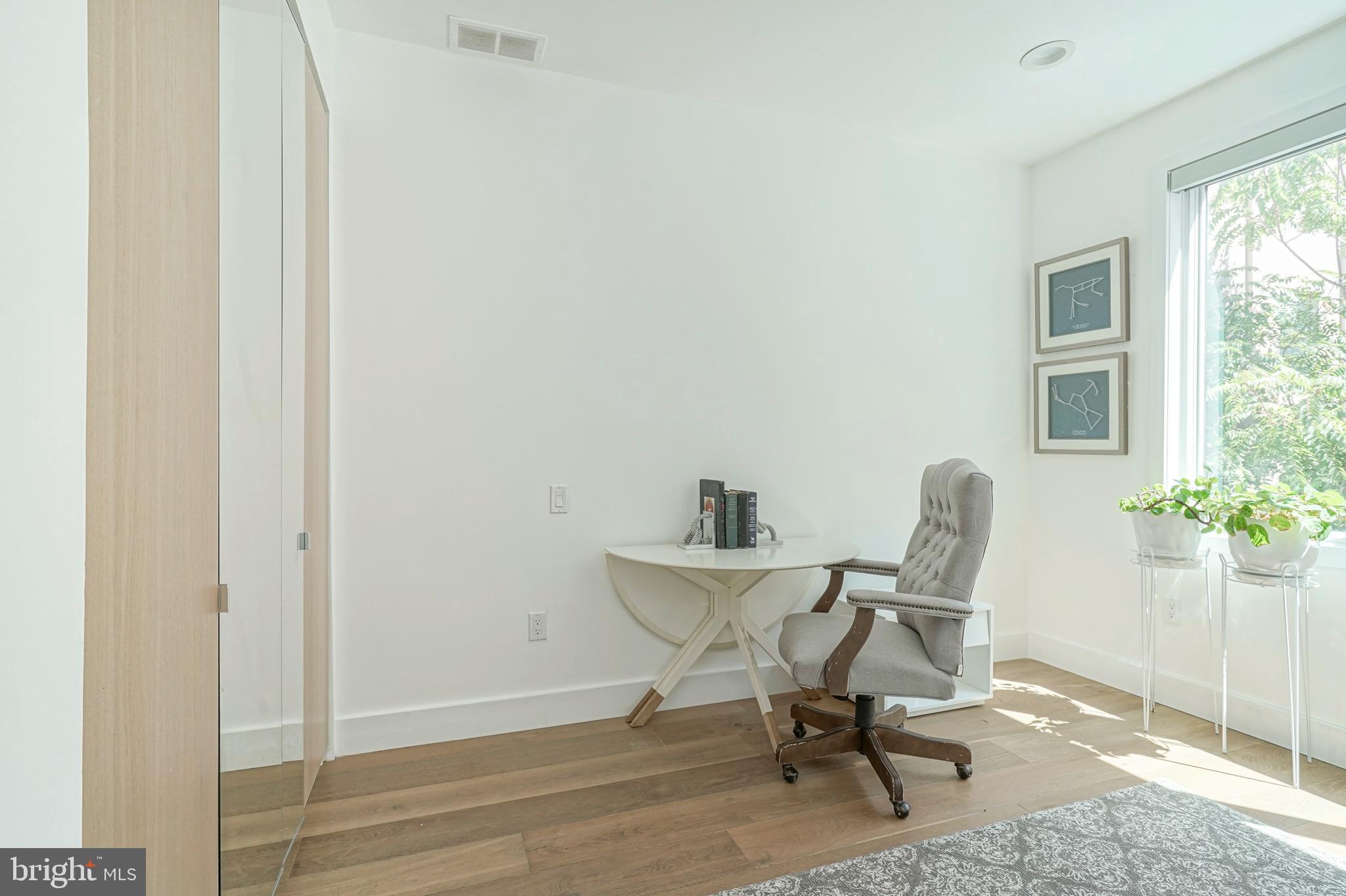 BELLA VISTA - Residential