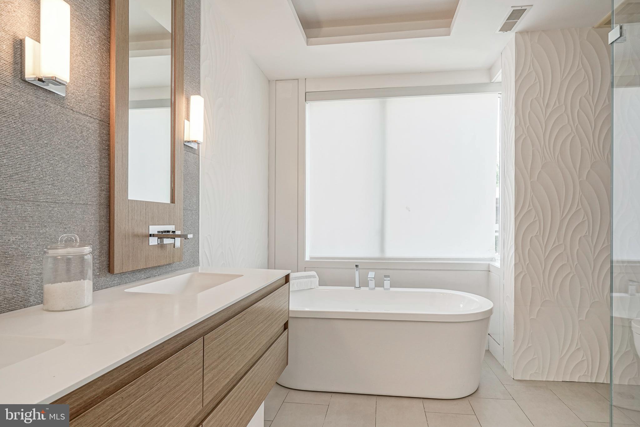 BELLA VISTA - Residential