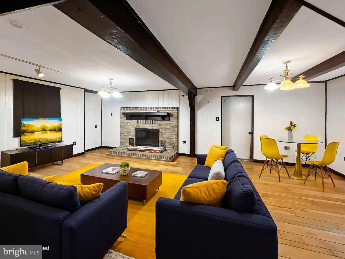 LEDGE LOWE ESTATES - Residential