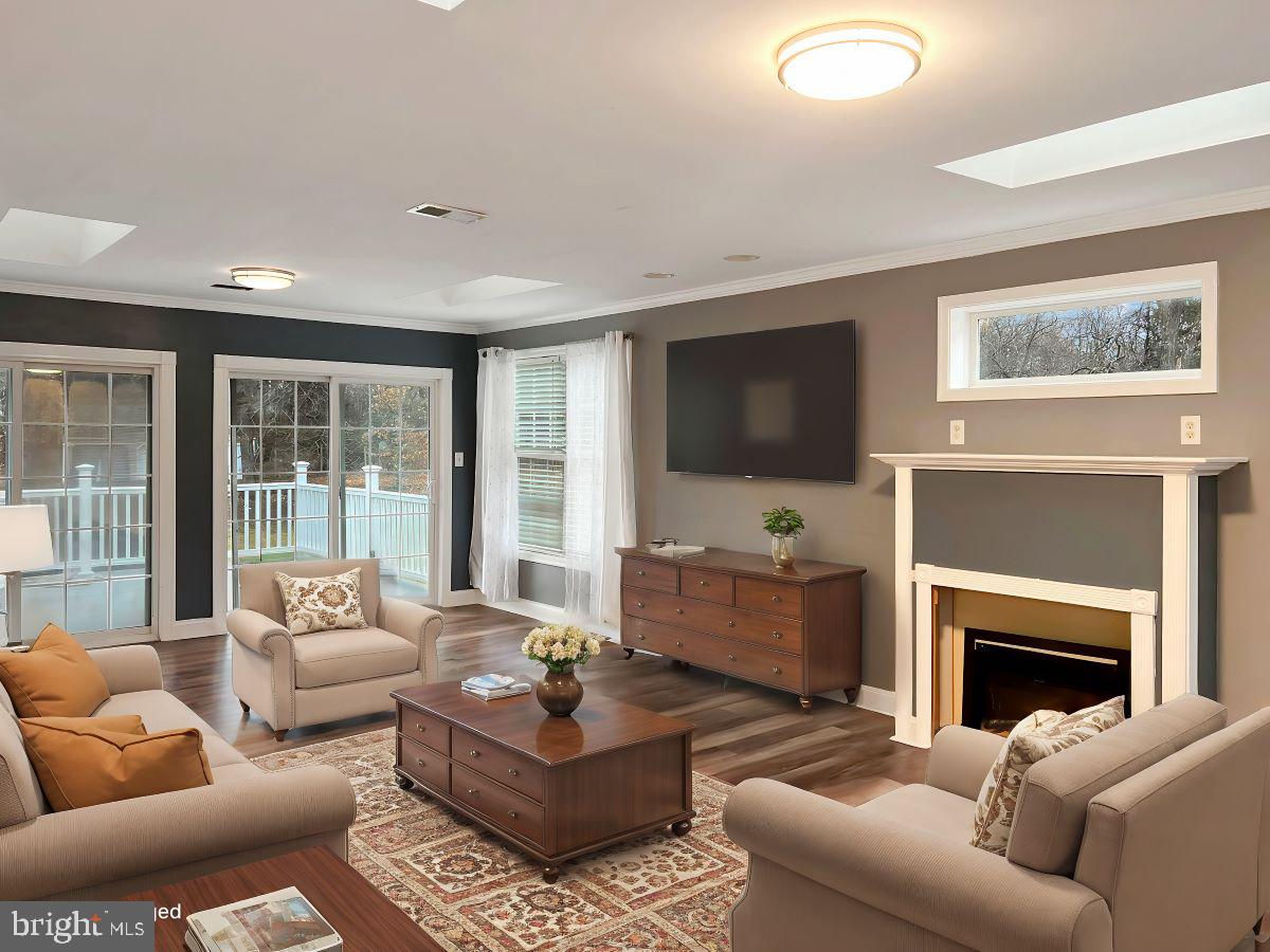 LEDGE LOWE ESTATES - Residential