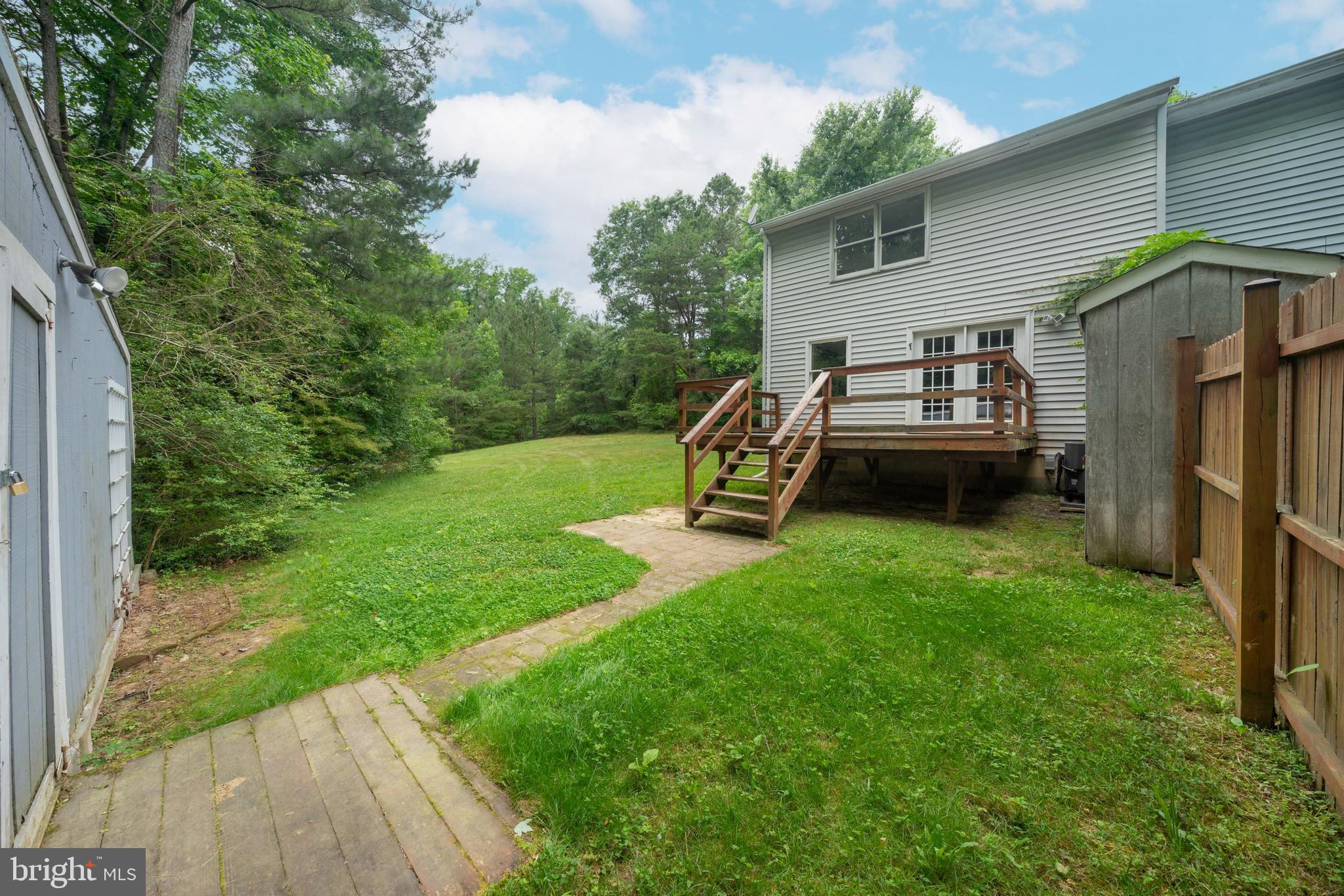 HUNTING QUARTERS - Residential