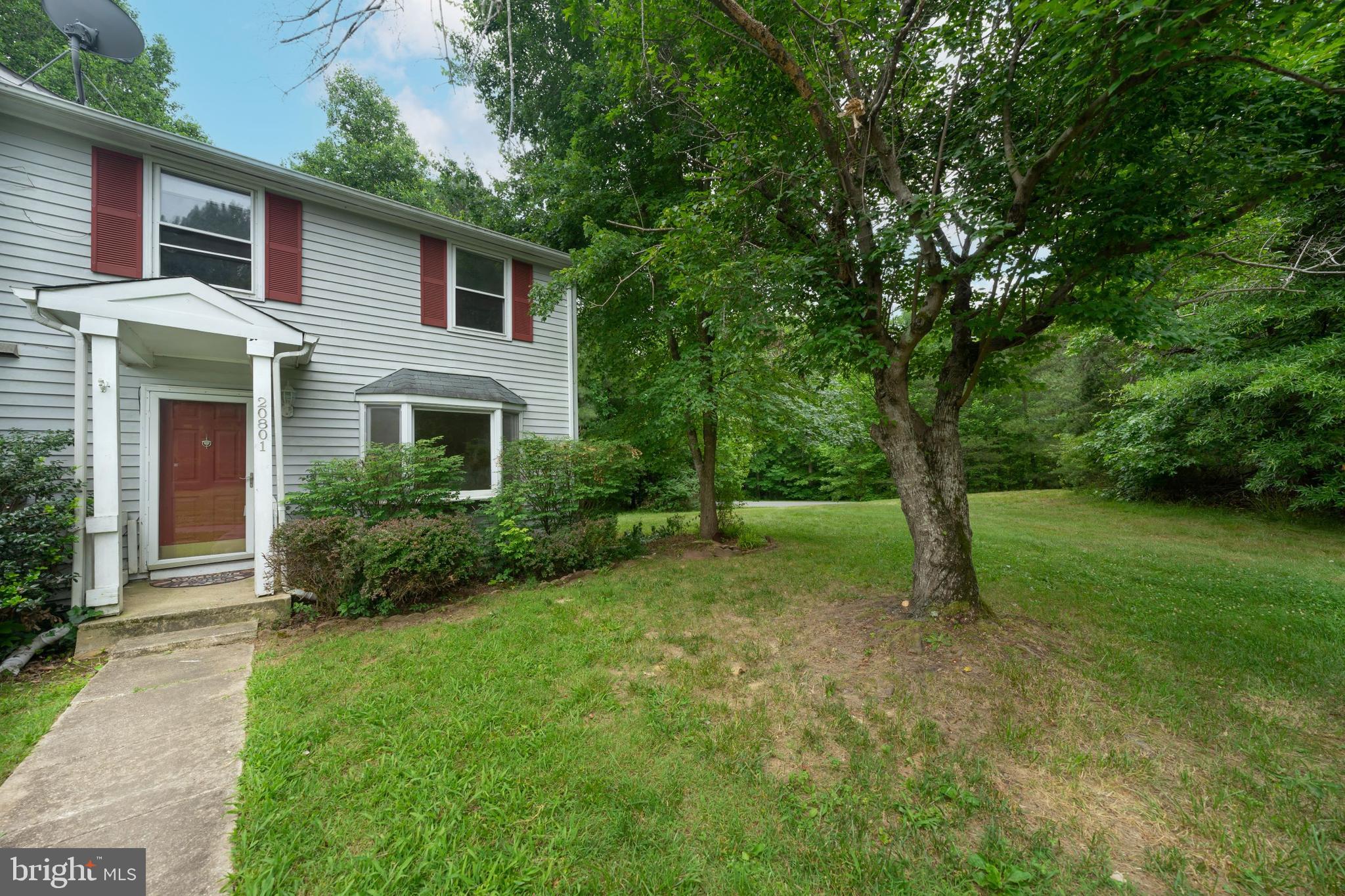 HUNTING QUARTERS - Residential