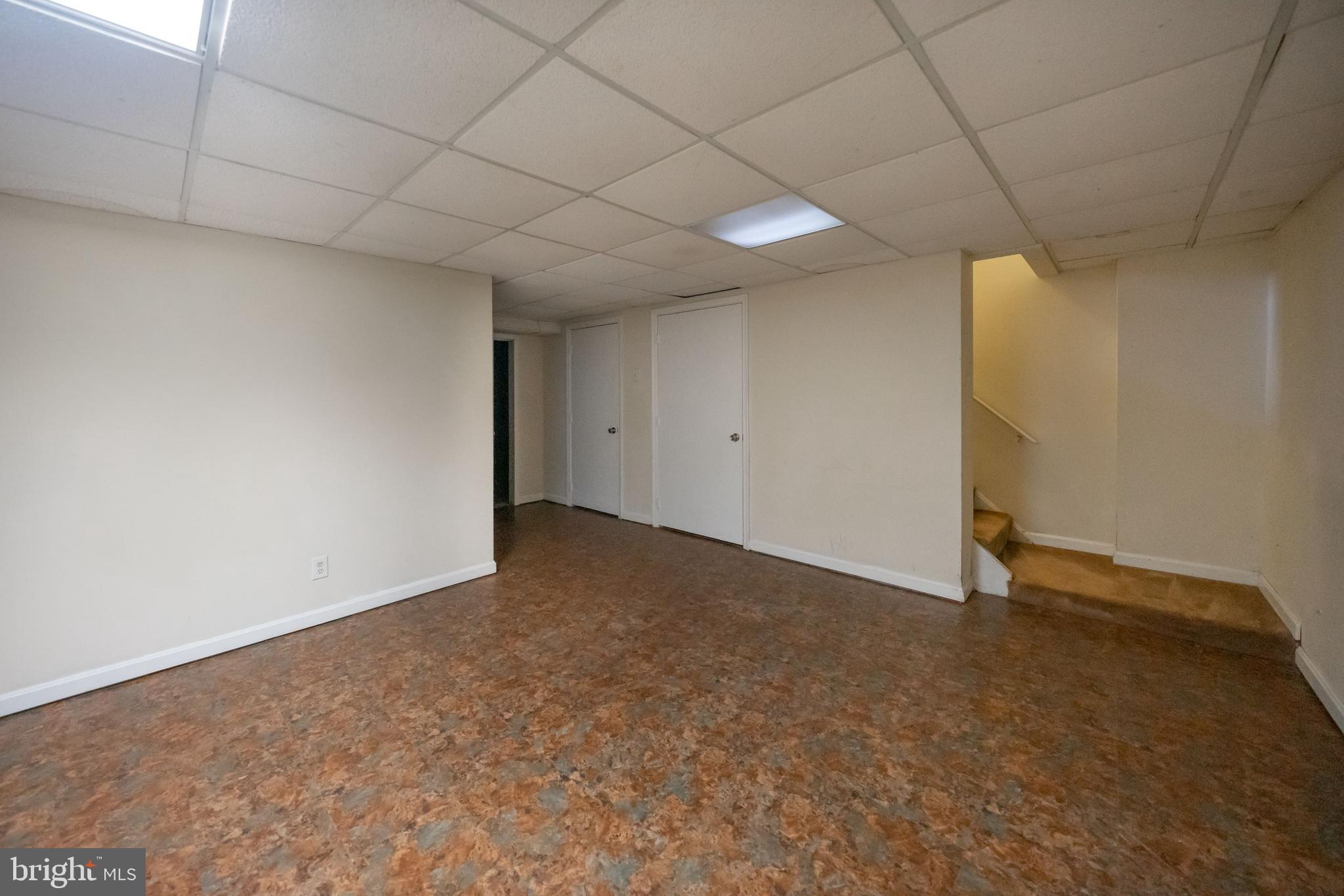 HUNTING QUARTERS - Residential