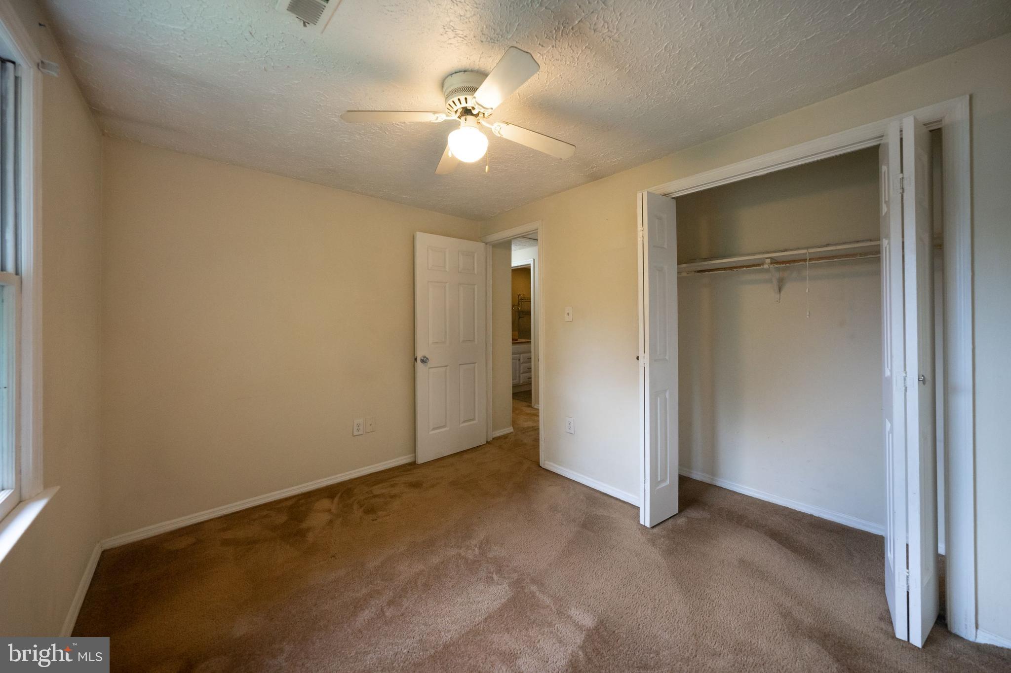 HUNTING QUARTERS - Residential