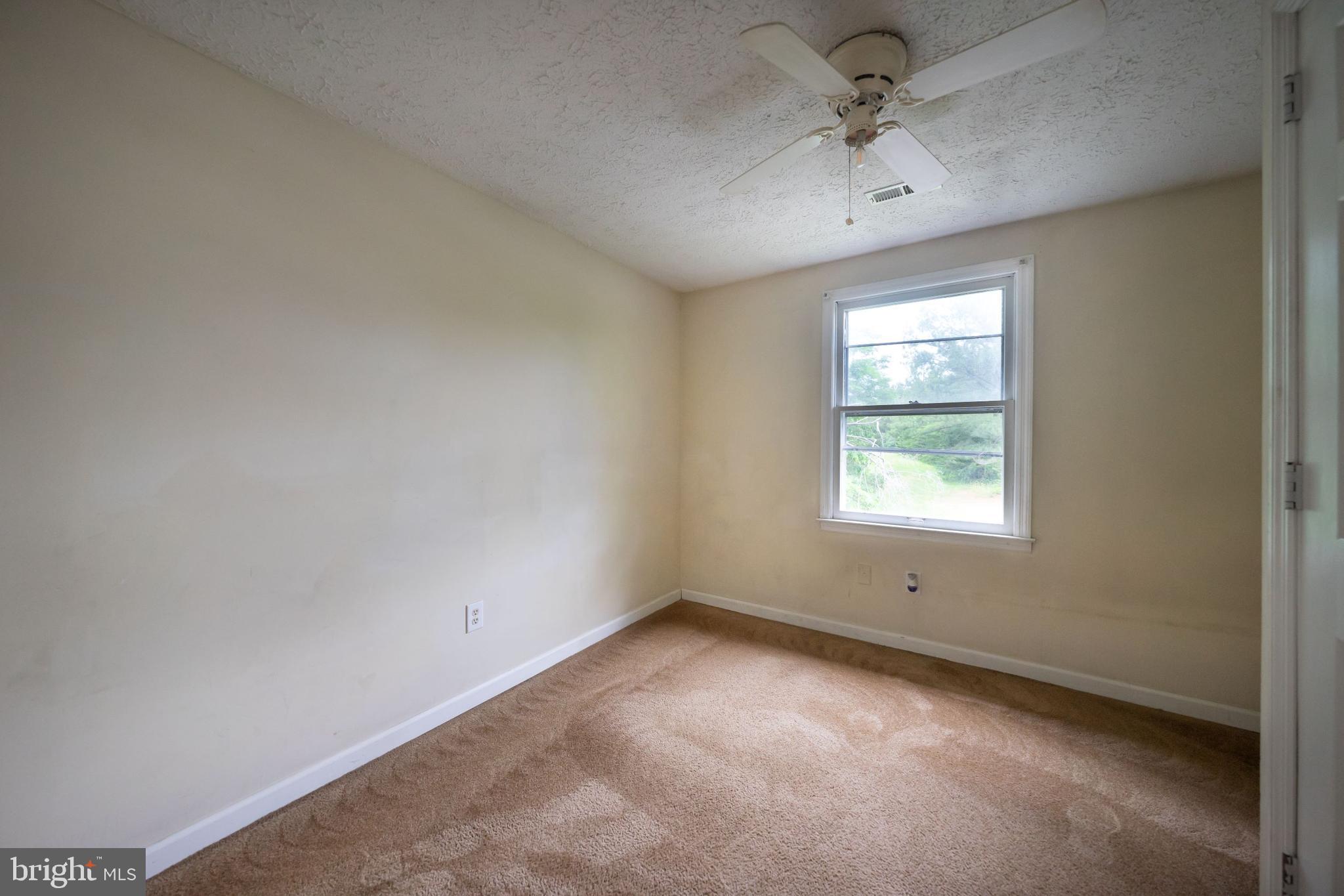 HUNTING QUARTERS - Residential