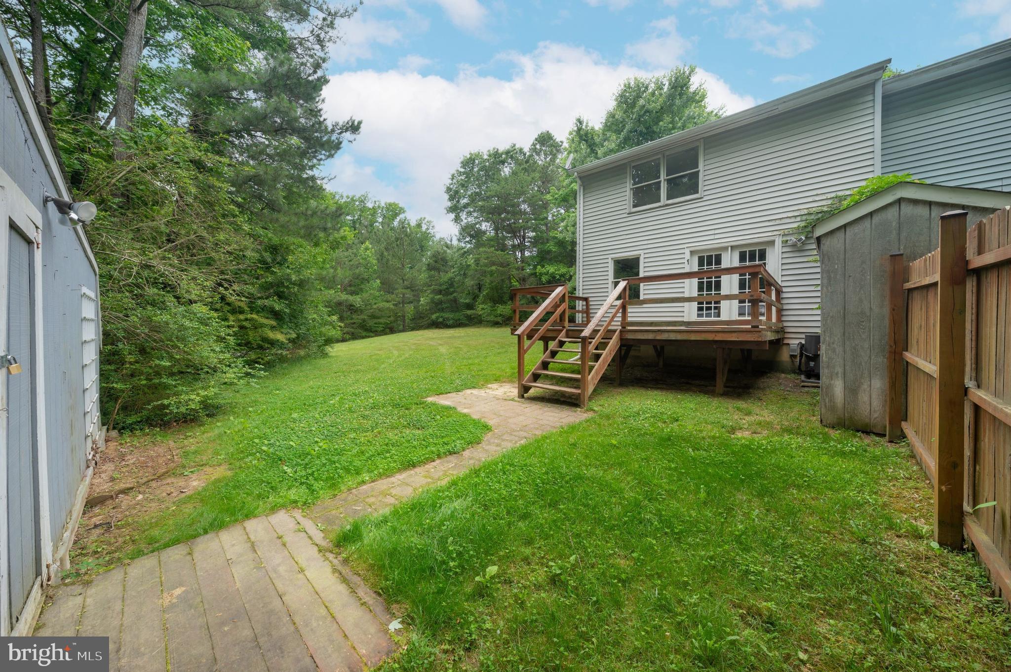 HUNTING QUARTERS - Residential