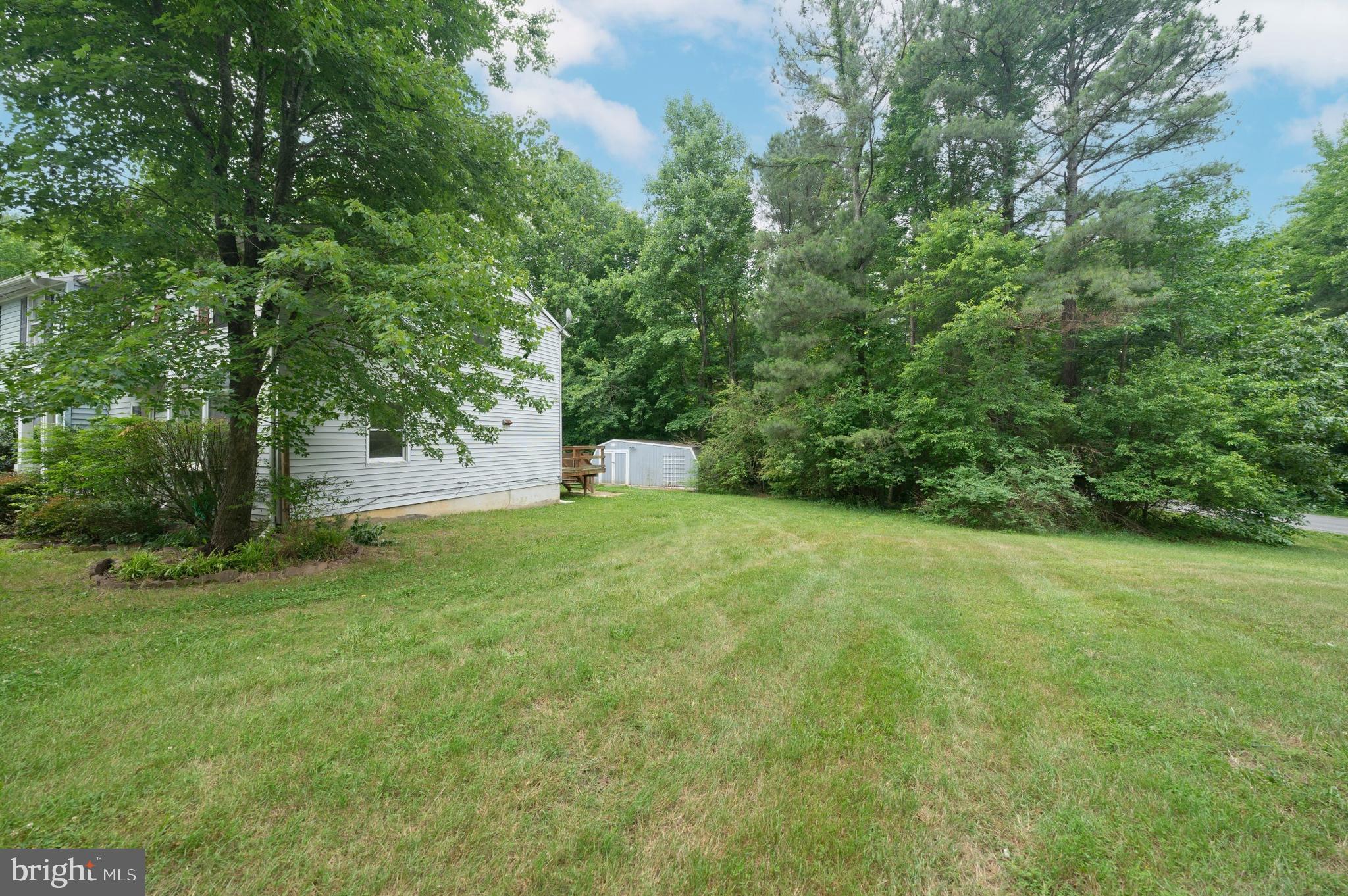 HUNTING QUARTERS - Residential