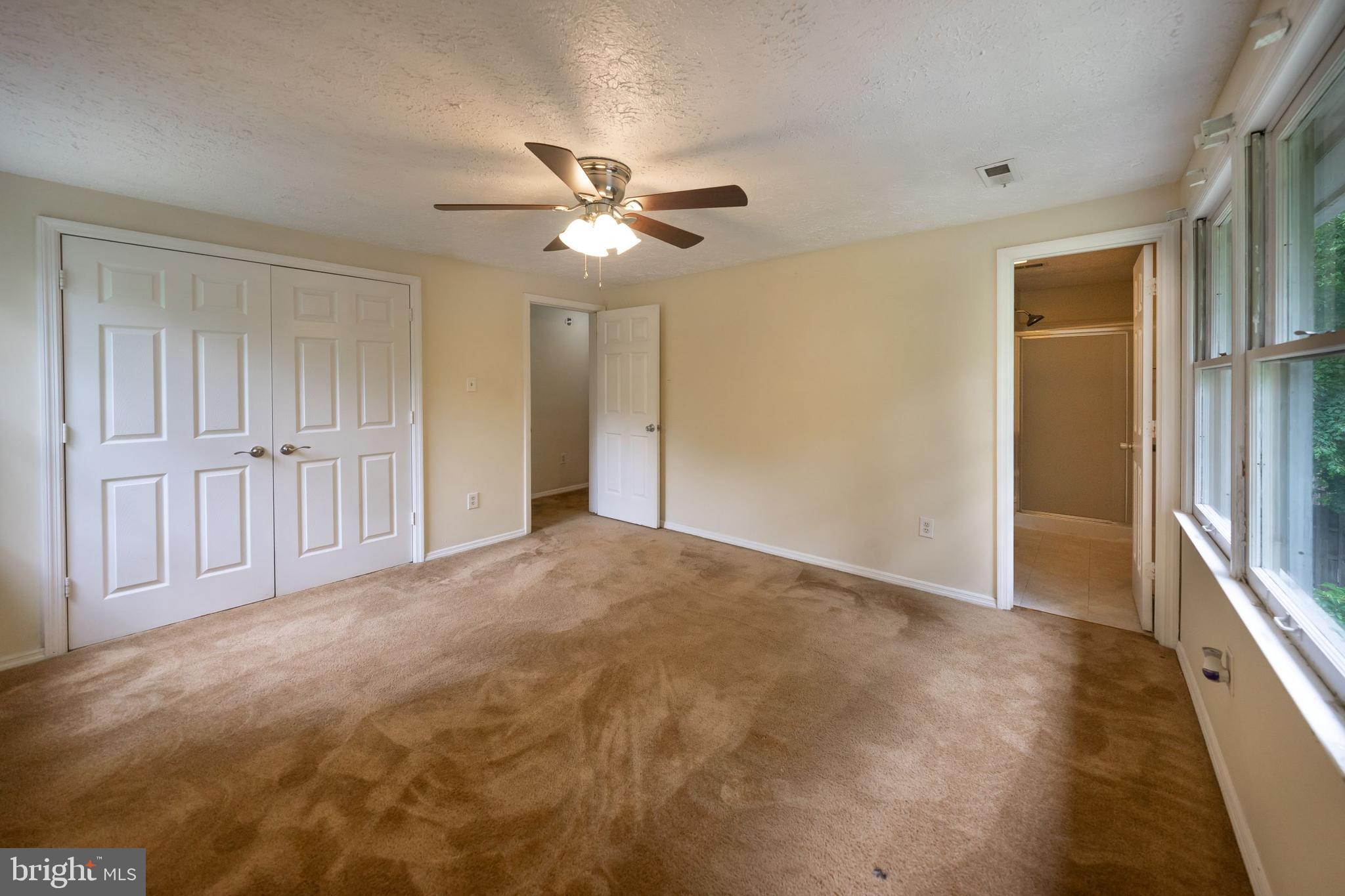 HUNTING QUARTERS - Residential