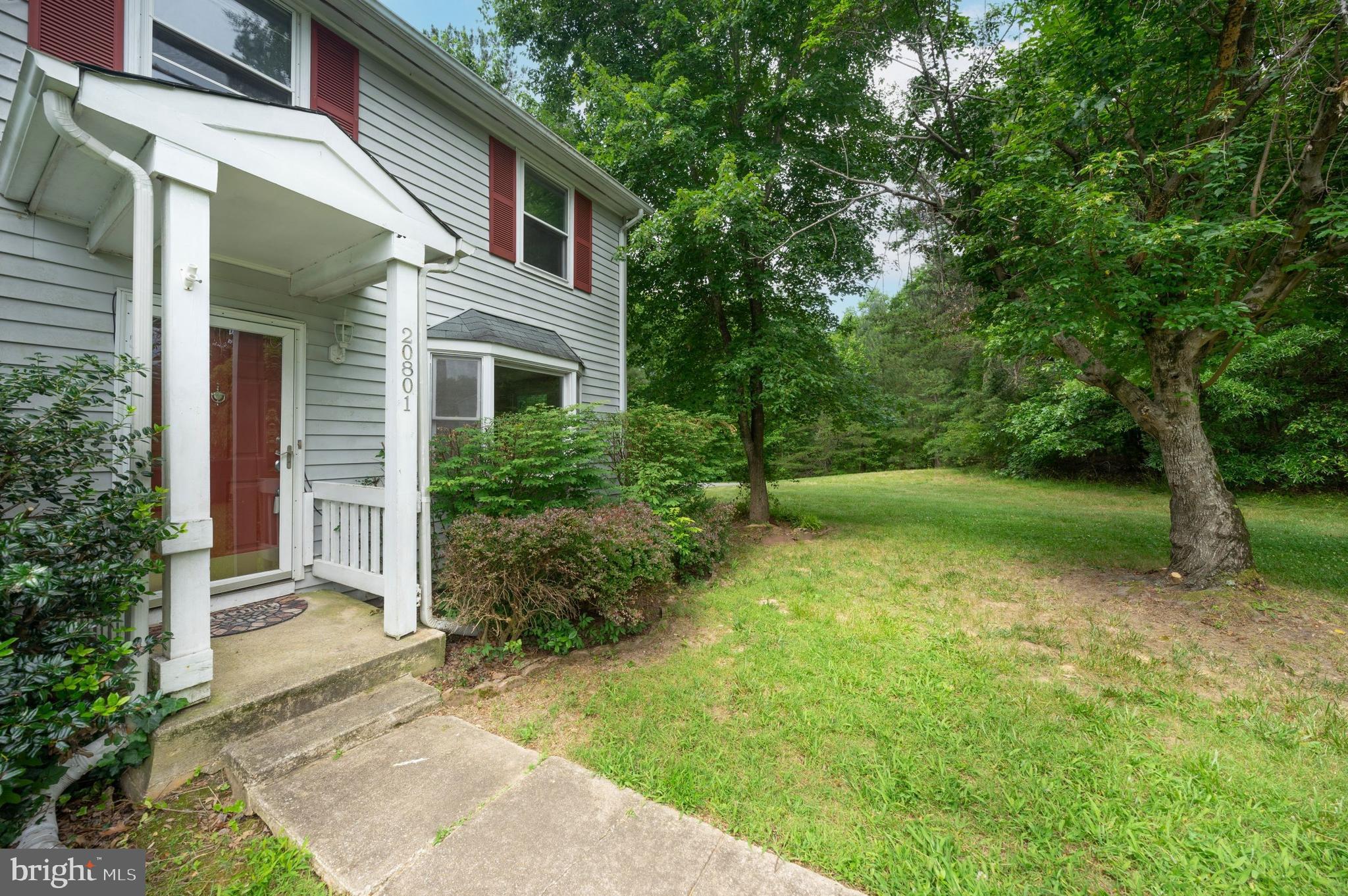 HUNTING QUARTERS - Residential