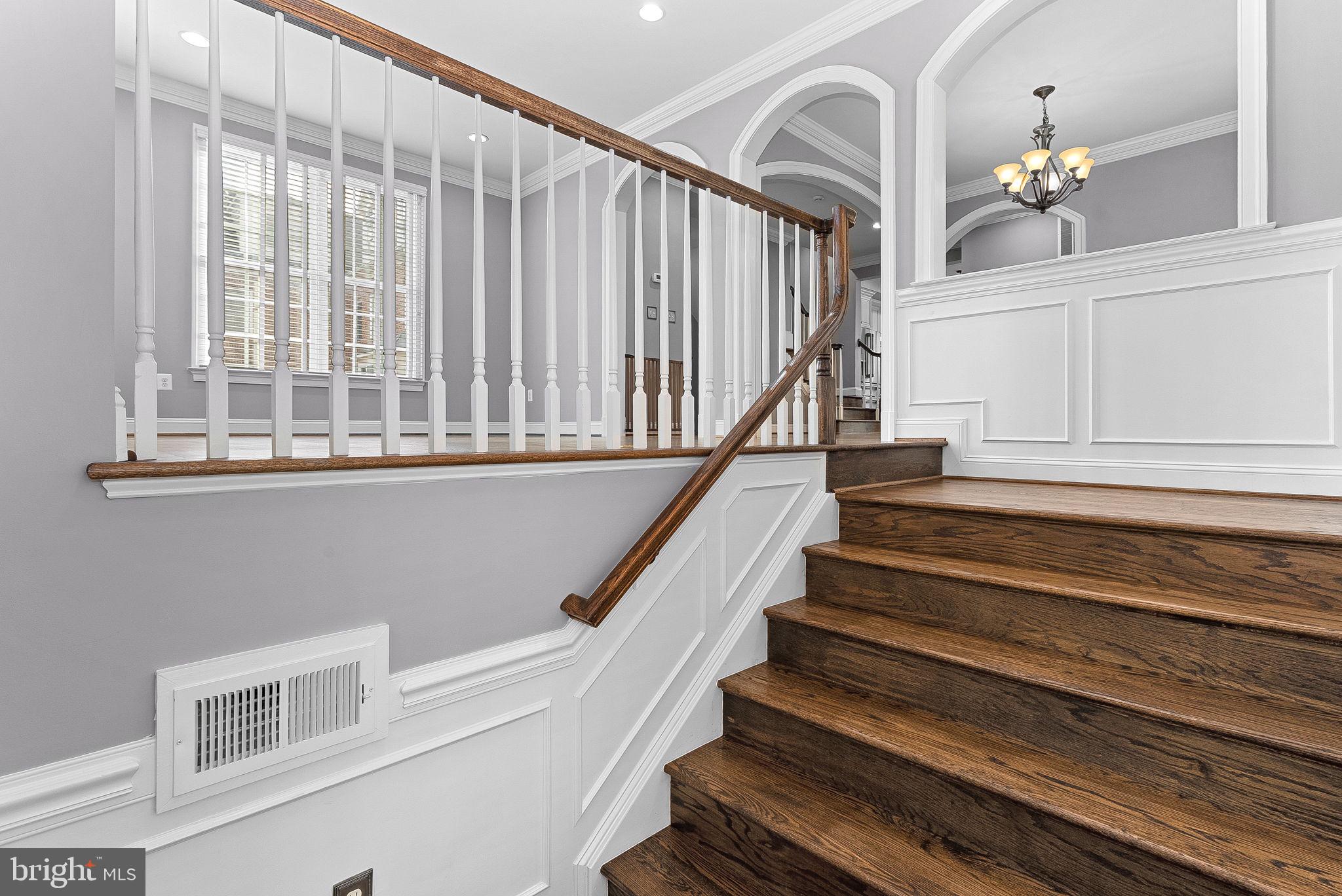 10695 YORKTOWN COURT