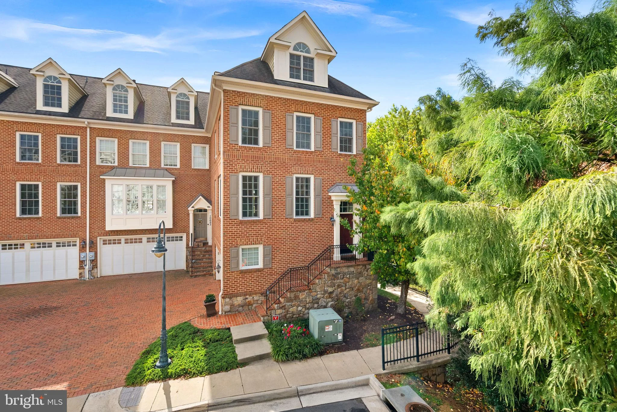 10695 Yorktown Court
