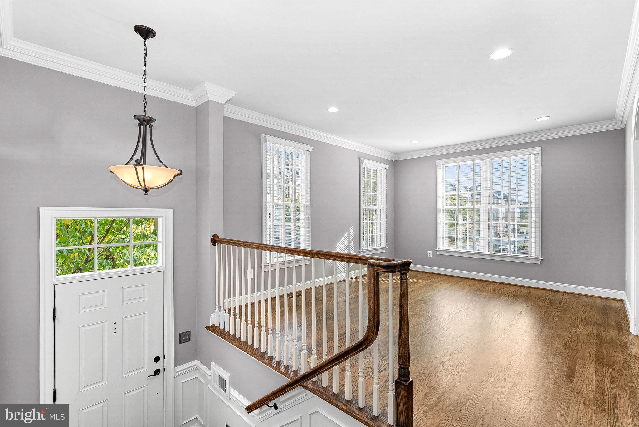 10695 YORKTOWN COURT