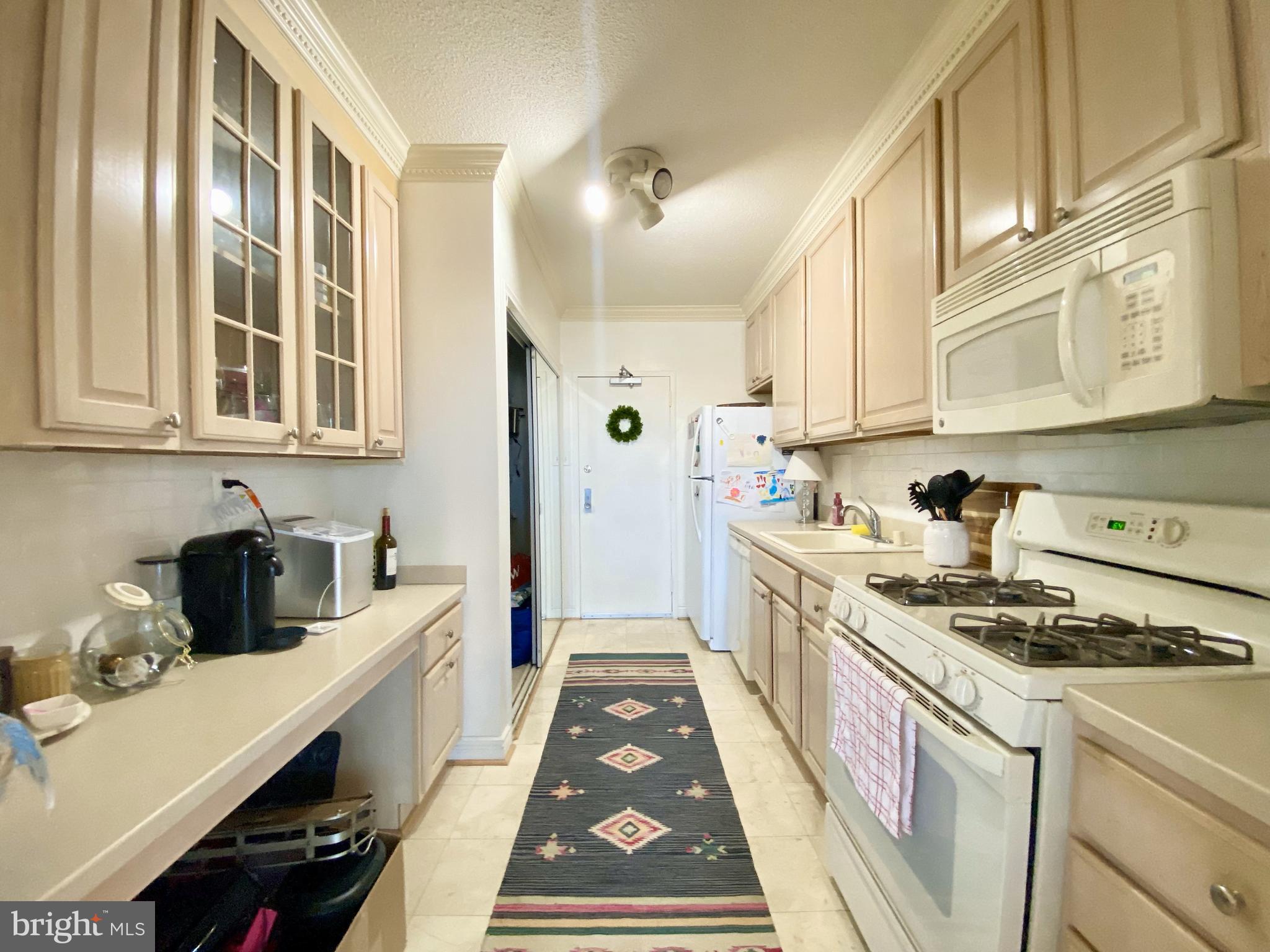 4141 N HENDERSON ROAD 222