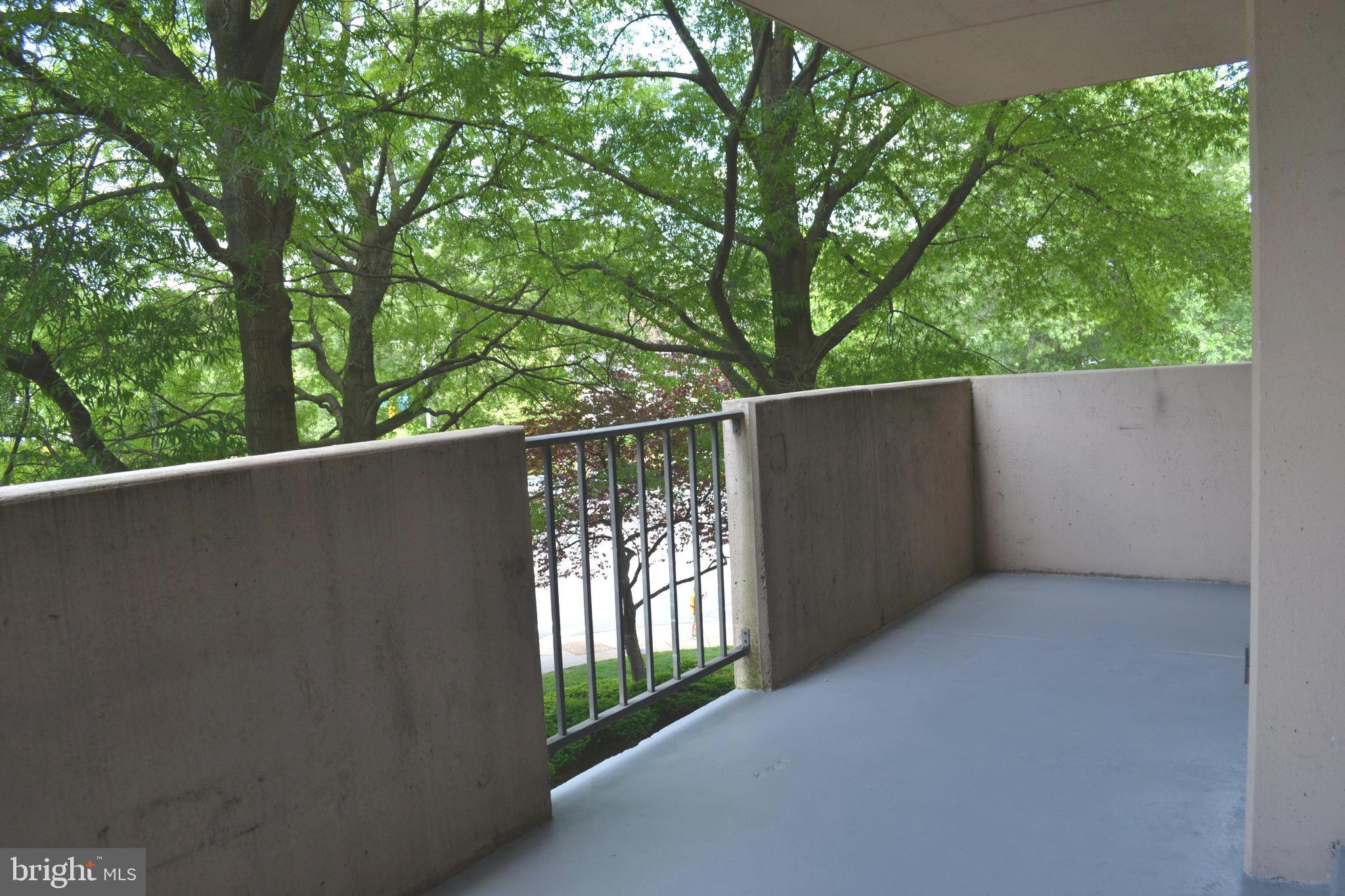 HYDE PARK - Residential Lease