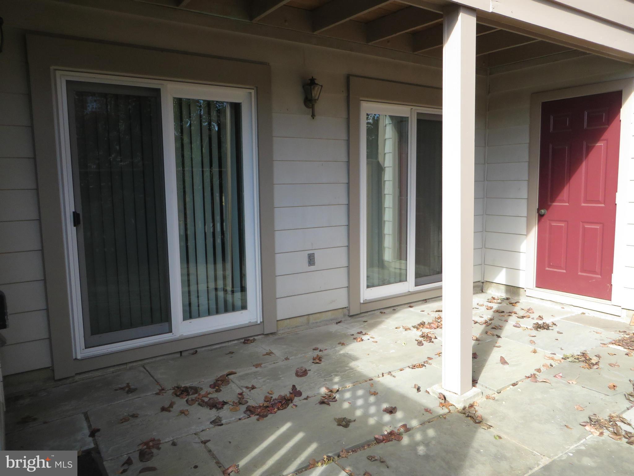 MANCHESTER LAKES - Residential Lease