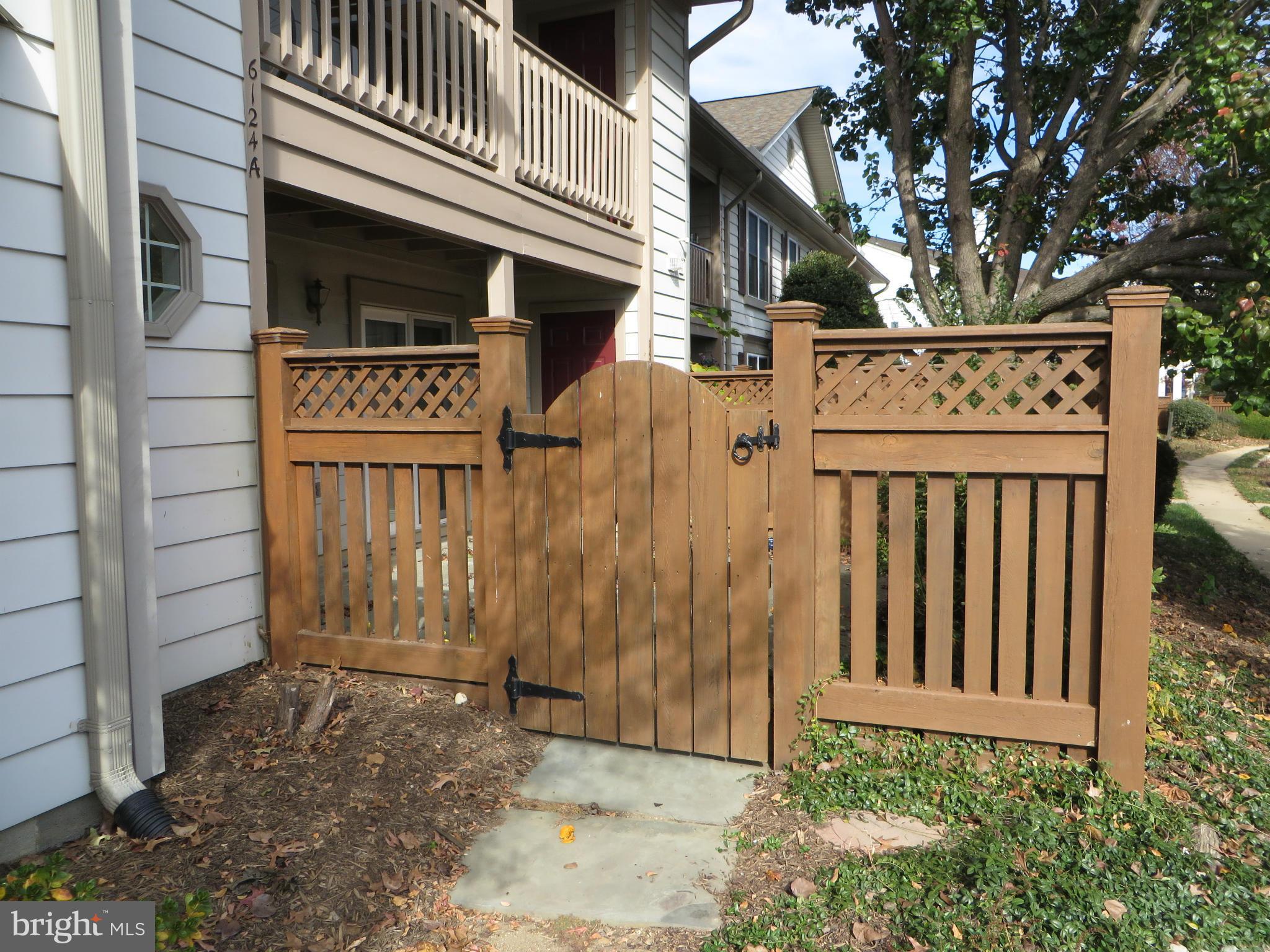 MANCHESTER LAKES - Residential Lease