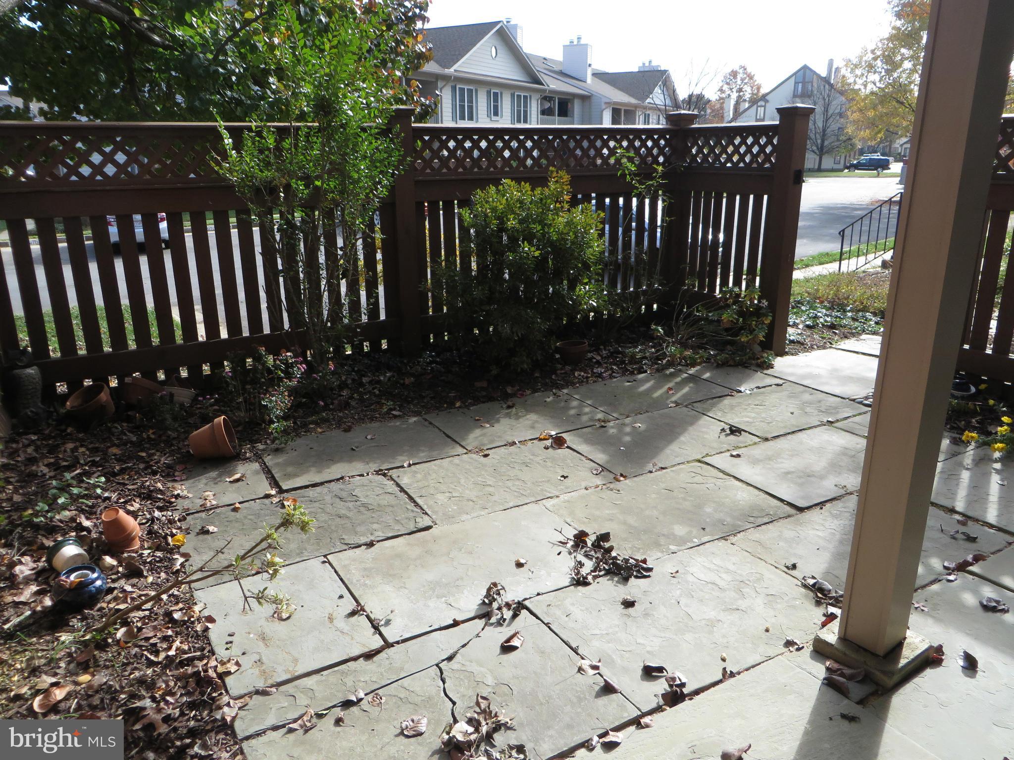 MANCHESTER LAKES - Residential Lease