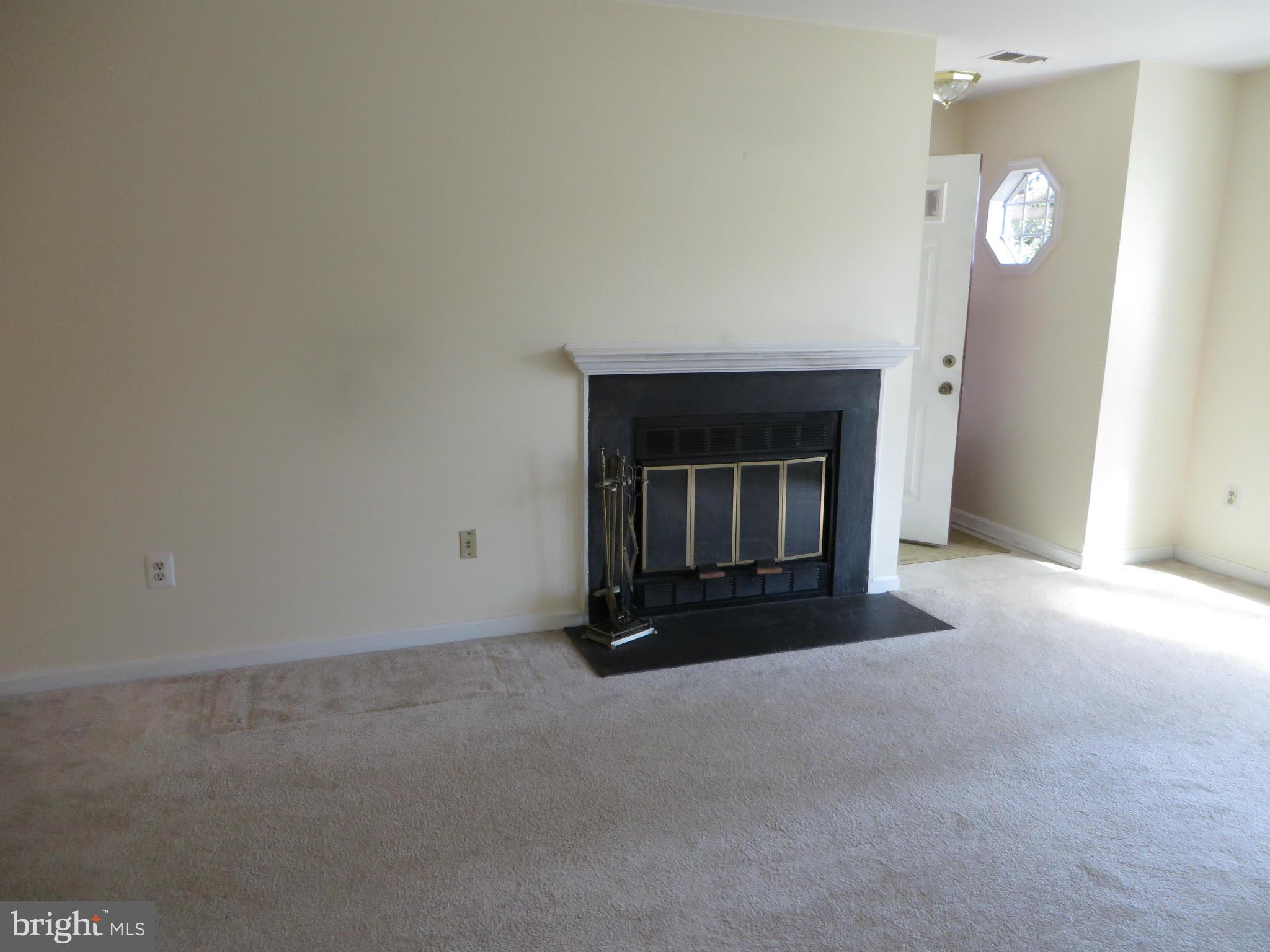 MANCHESTER LAKES - Residential Lease