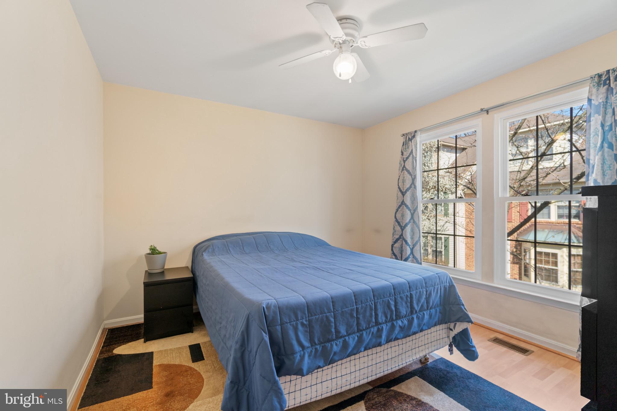 CROMWELL FOUNTAIN - Residential