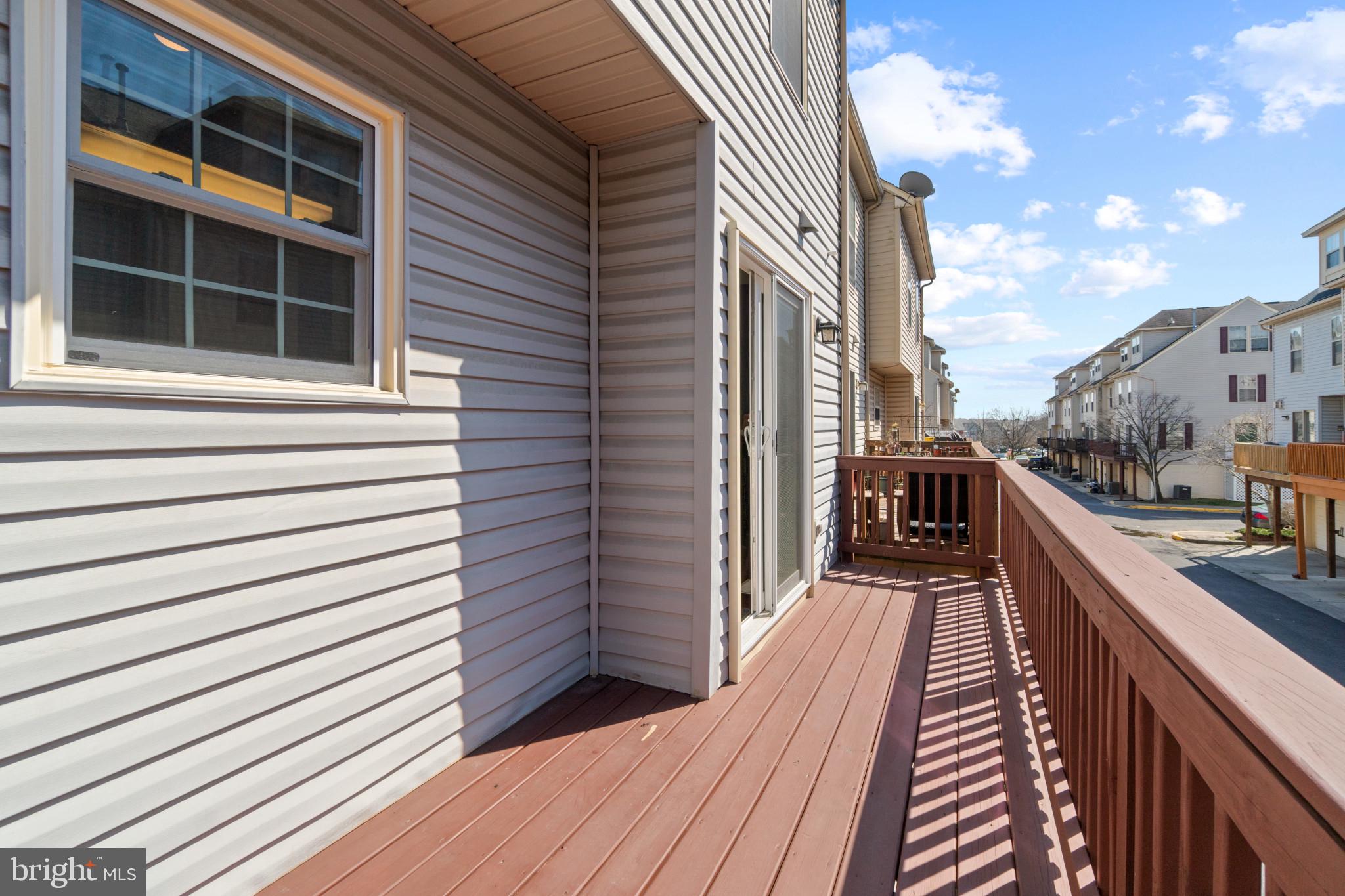 CROMWELL FOUNTAIN - Residential