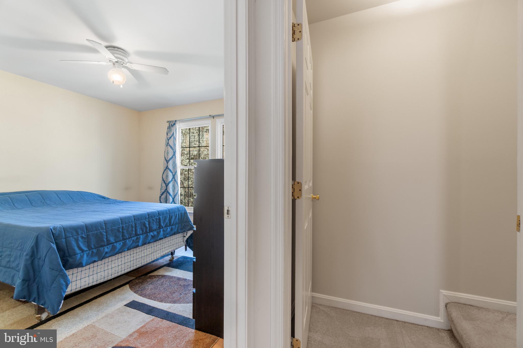 CROMWELL FOUNTAIN - Residential