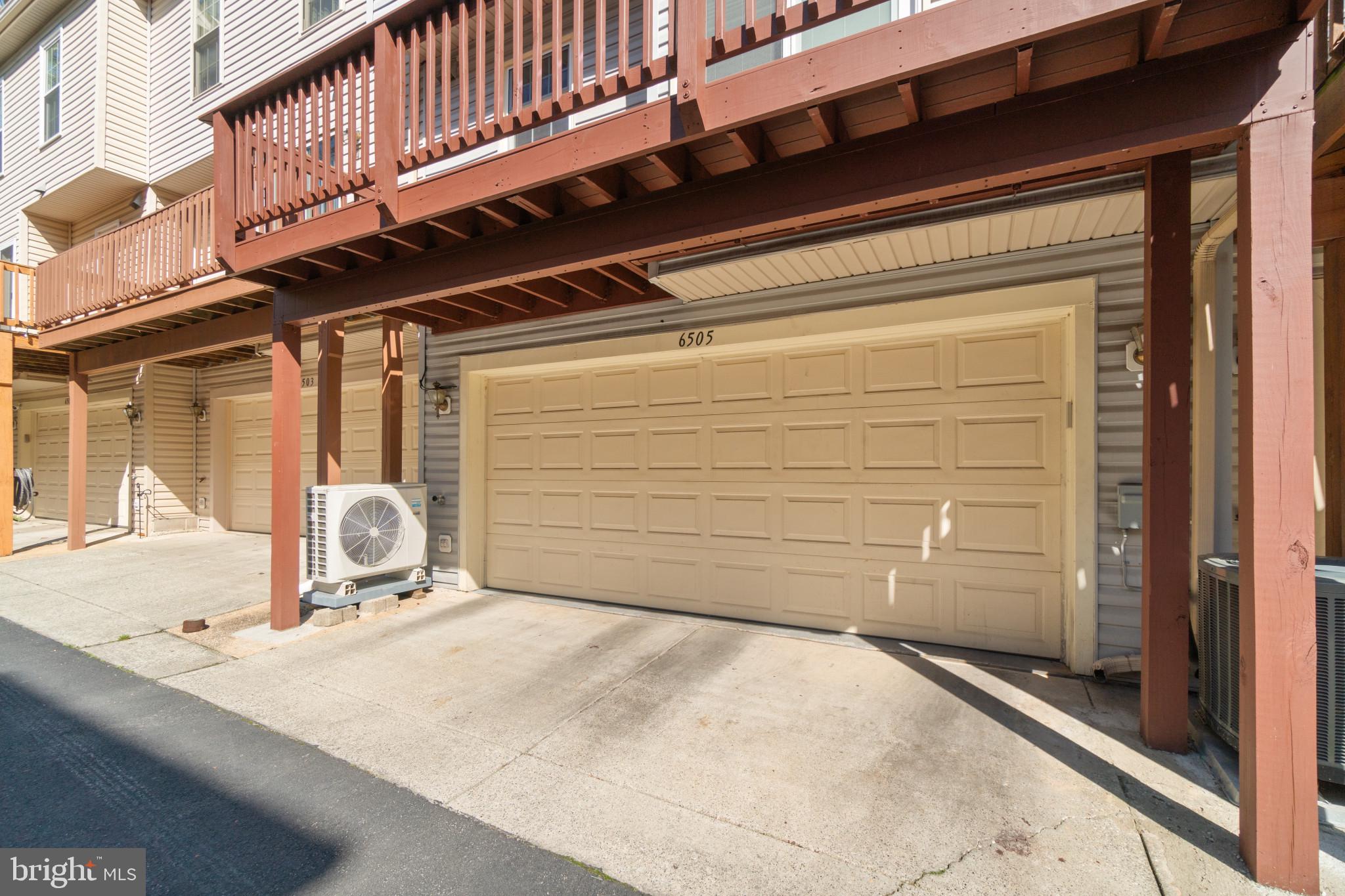 CROMWELL FOUNTAIN - Residential