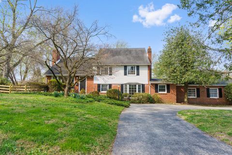 Photo of 931 Jones Road, GULPH MILLS, PA 19428 (MLS # PAMC2175524)