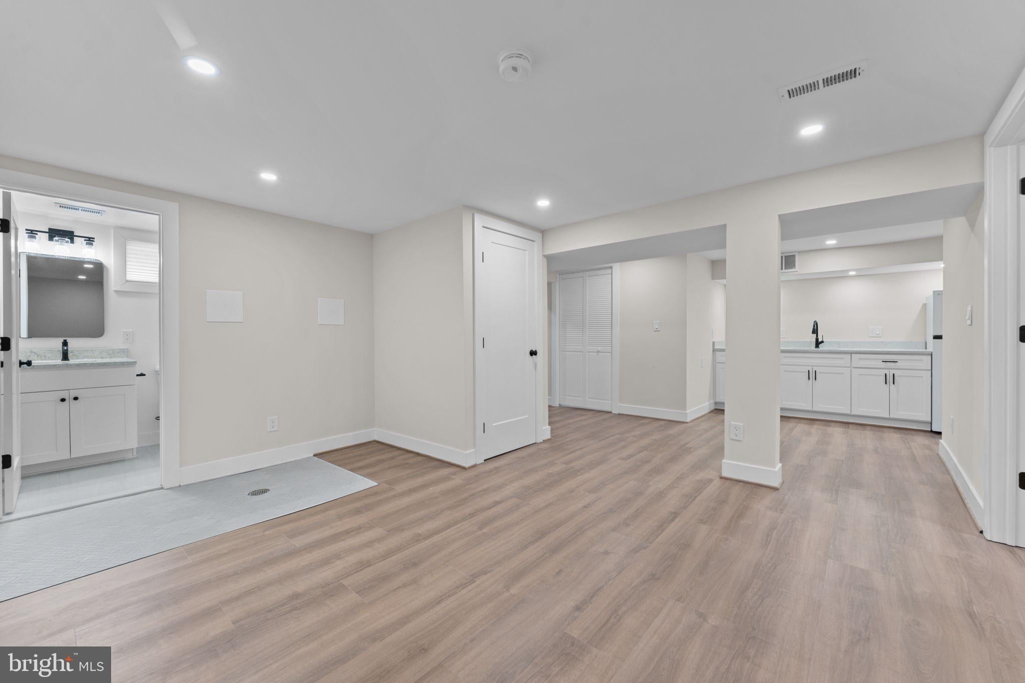 3404 ABERDEEN STREET