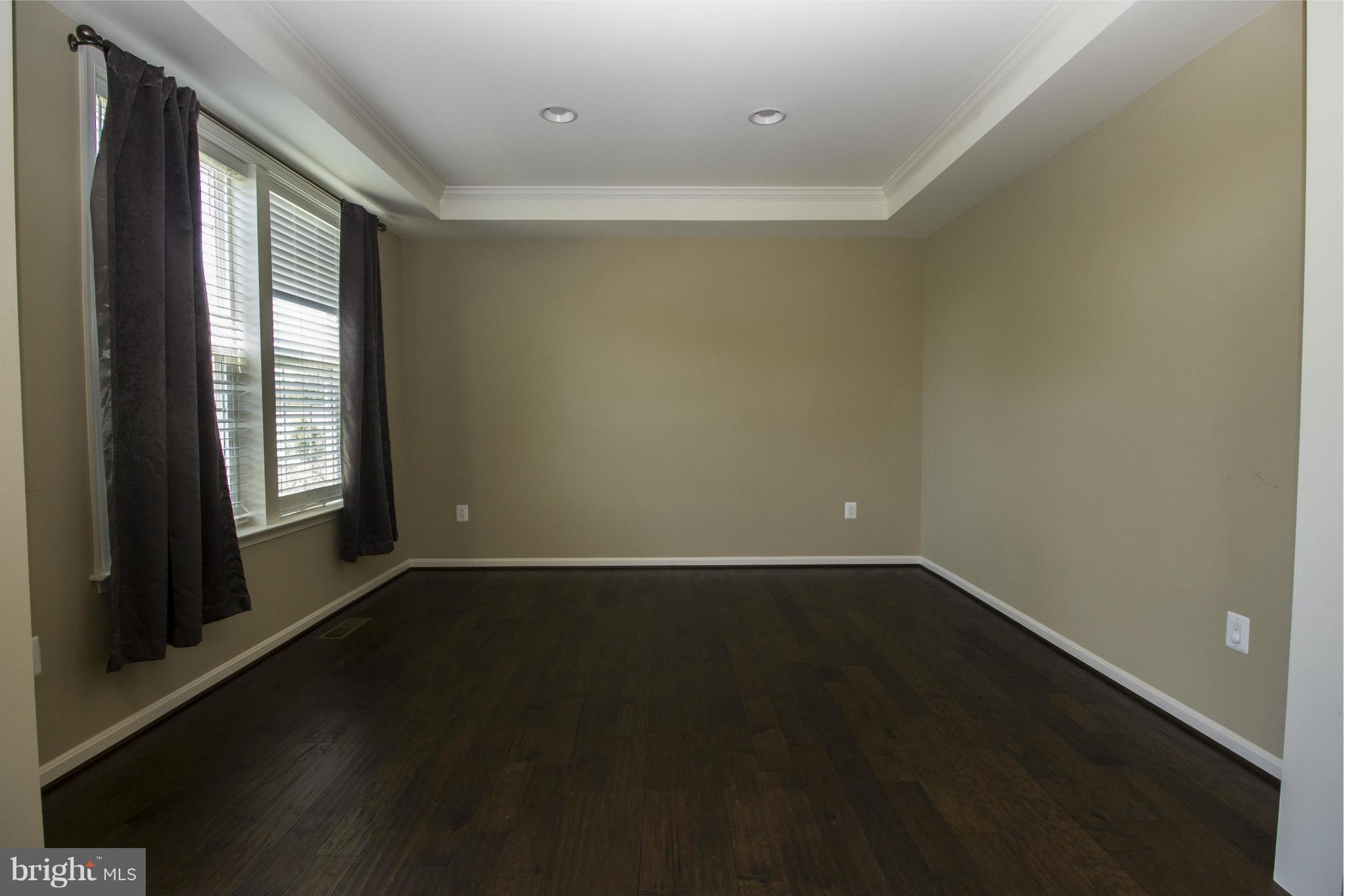 STONEWALL MANOR - Residential