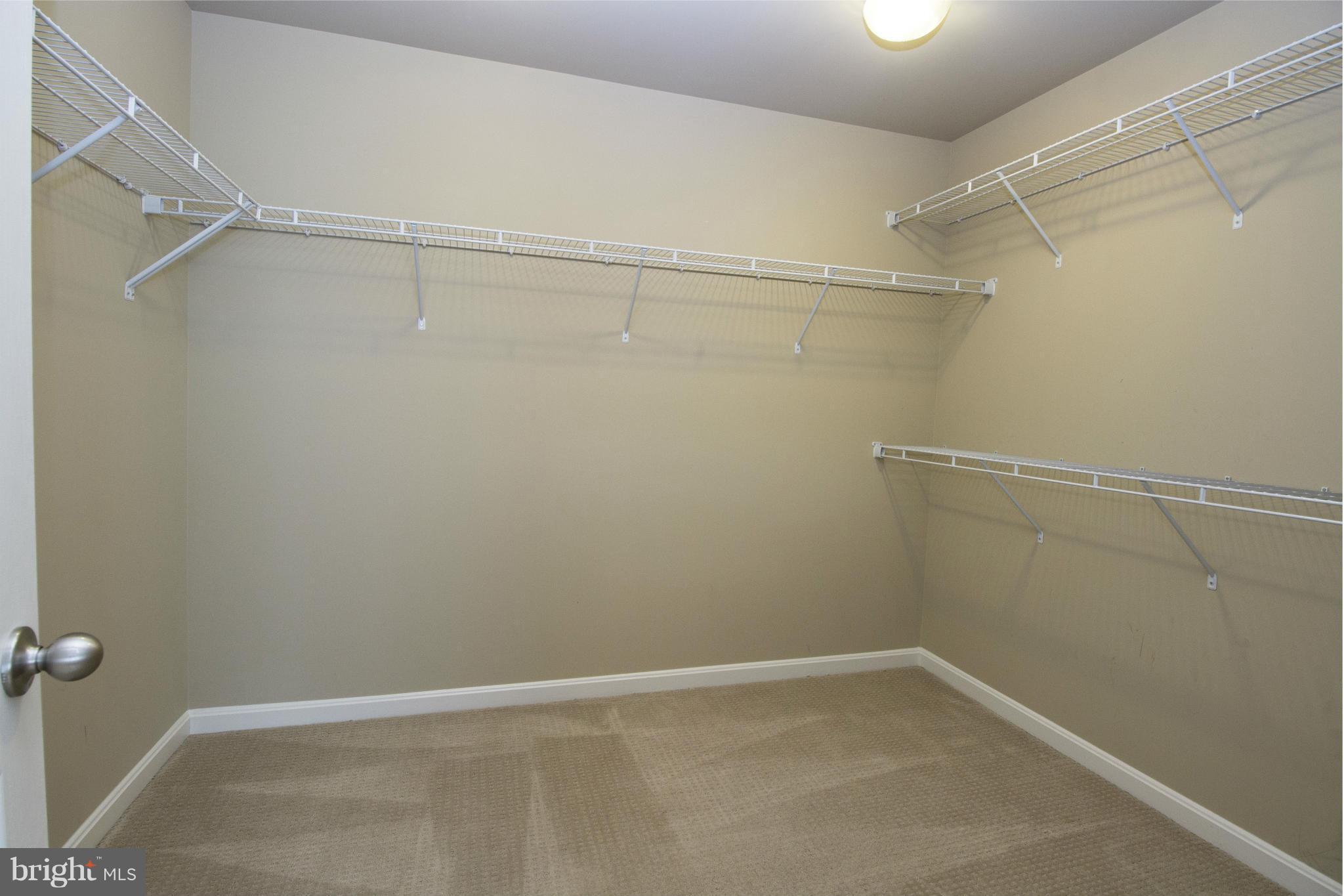 STONEWALL MANOR - Residential