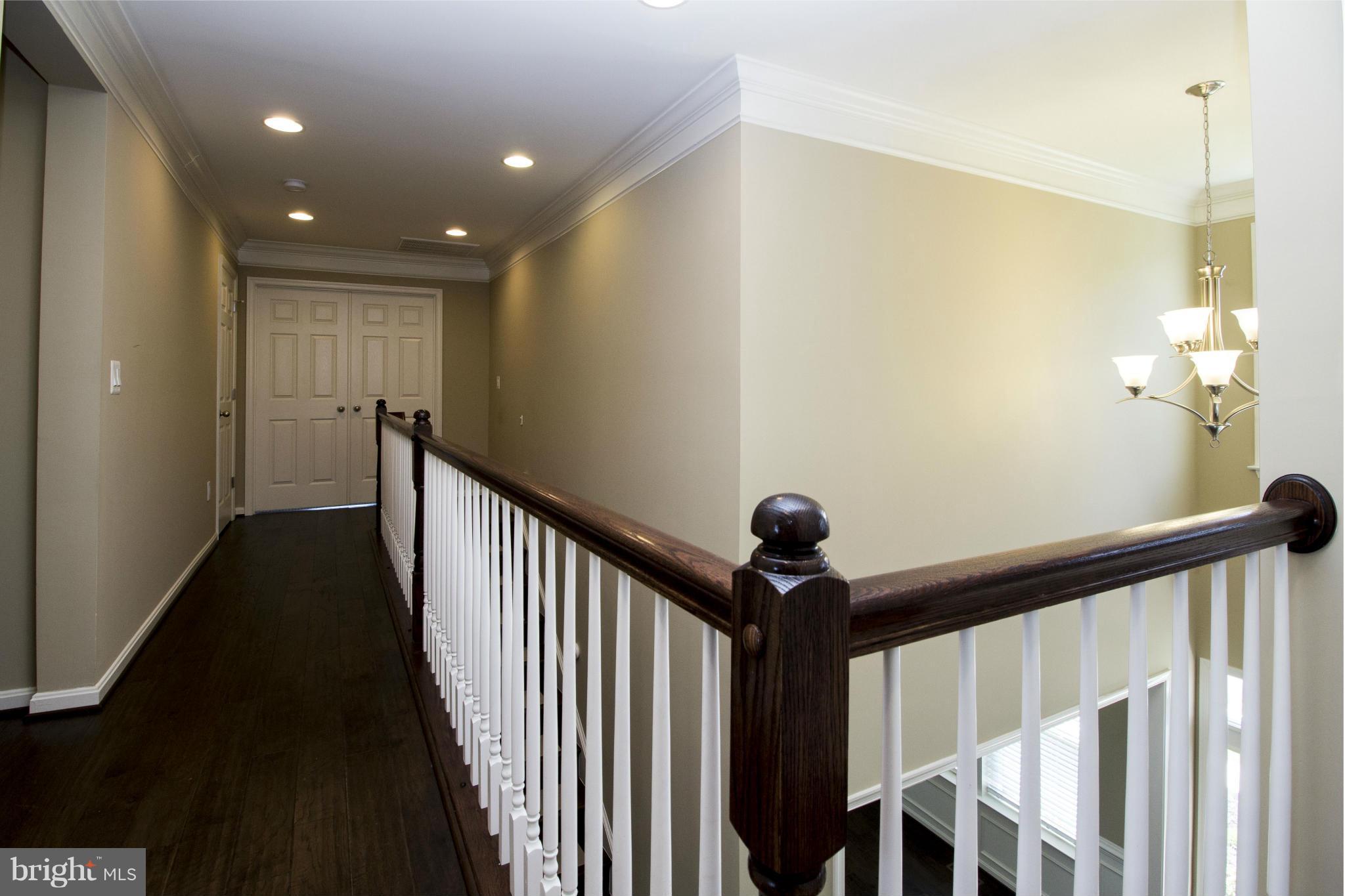 STONEWALL MANOR - Residential