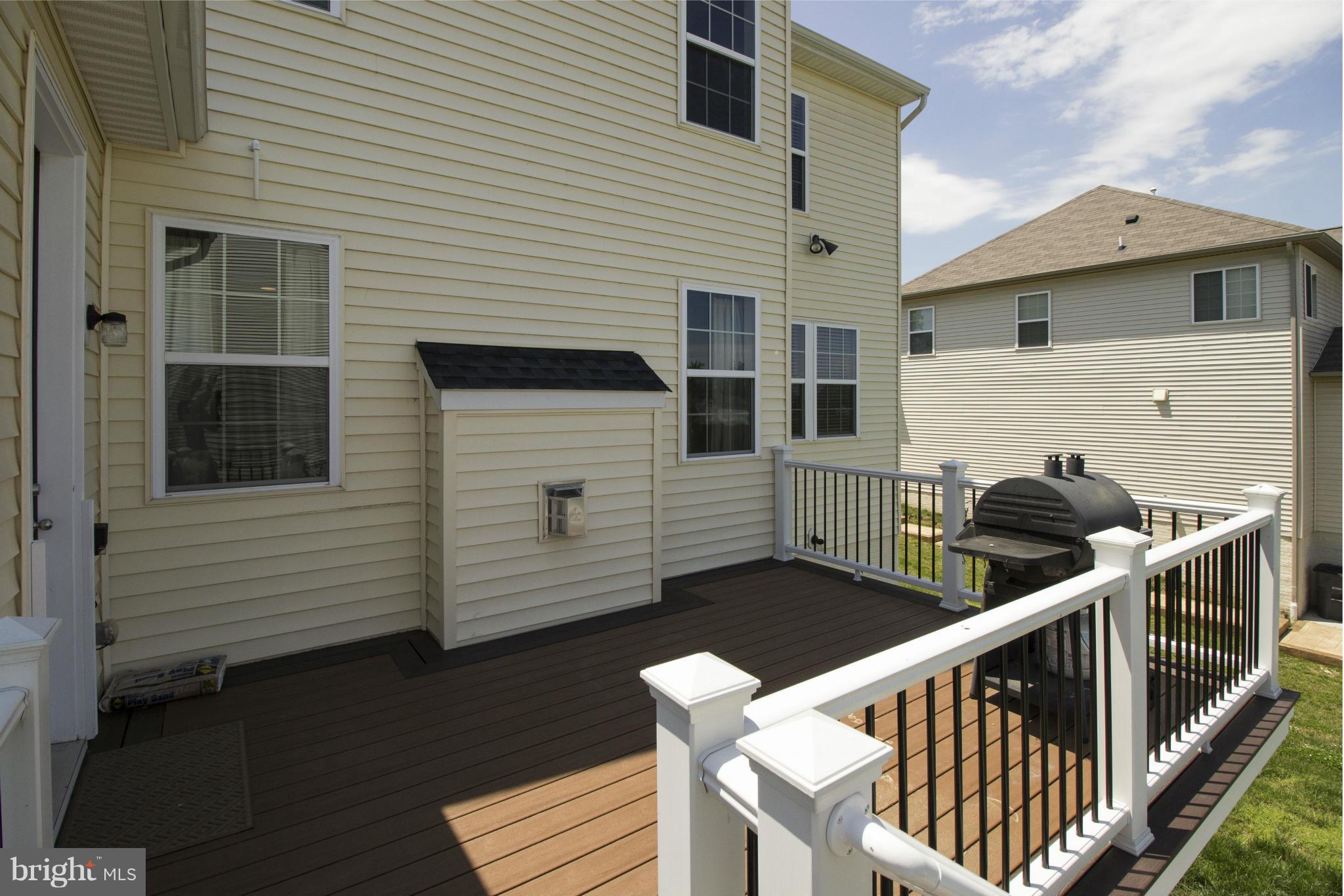 STONEWALL MANOR - Residential