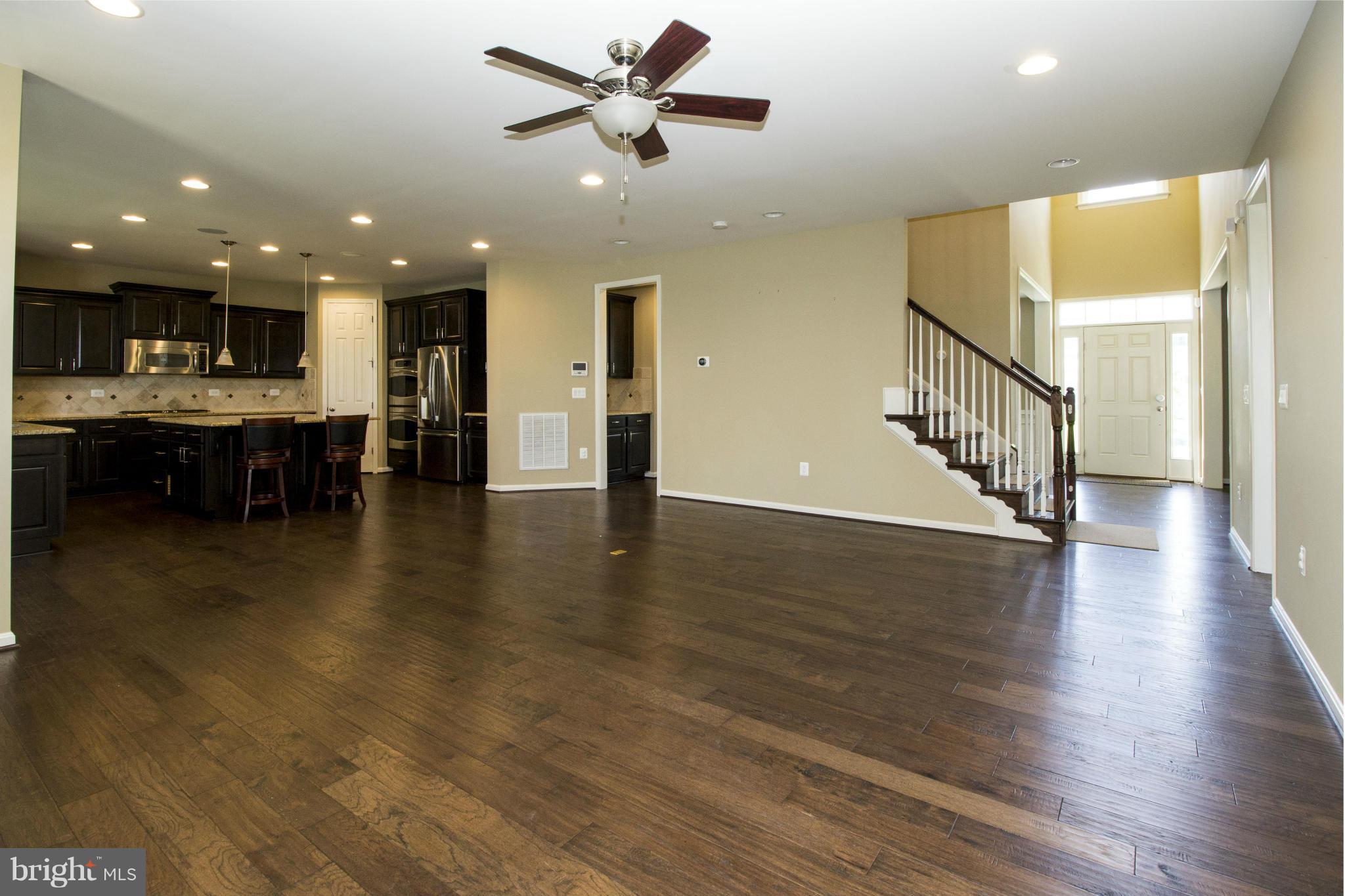 STONEWALL MANOR - Residential