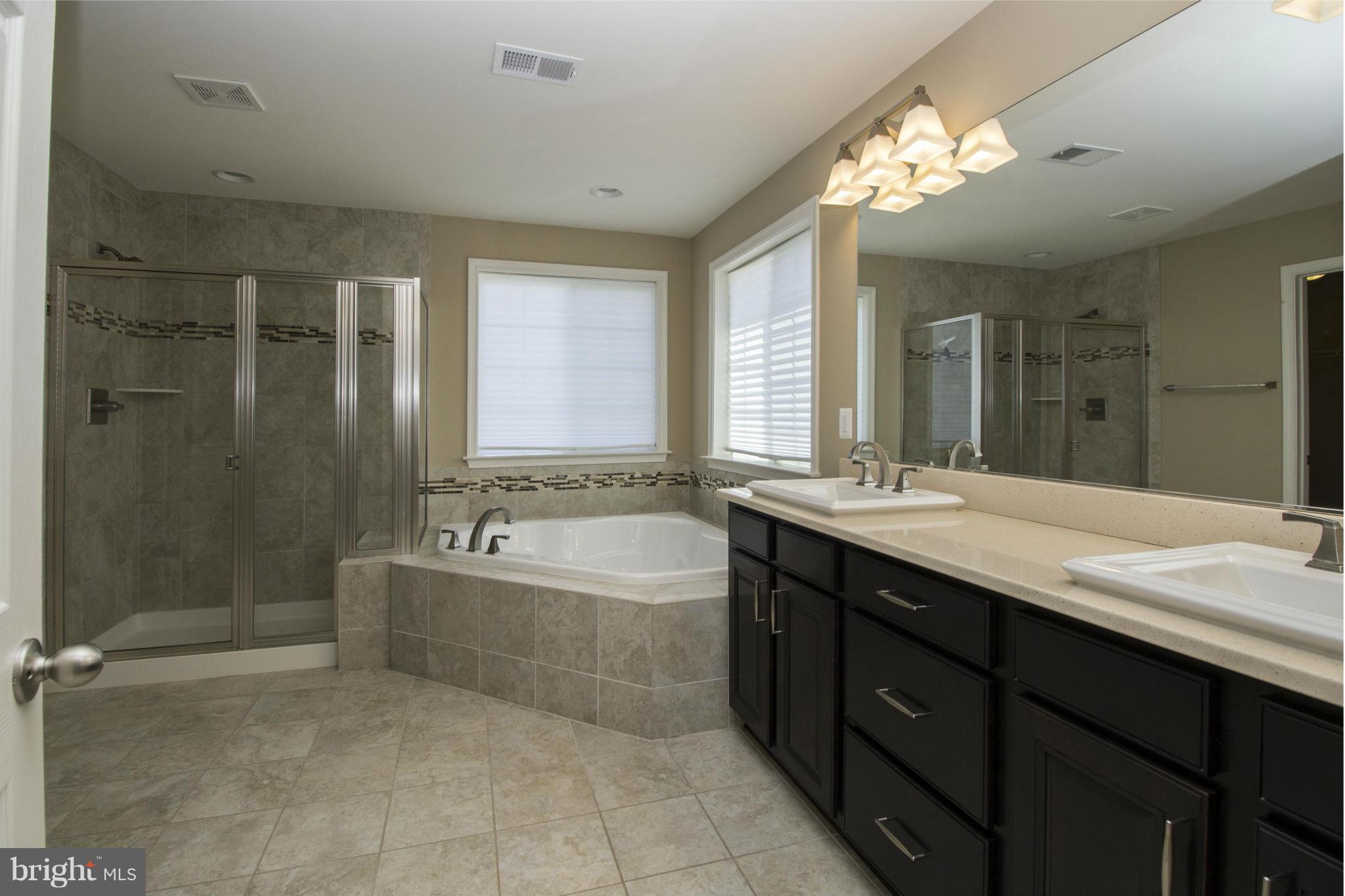 STONEWALL MANOR - Residential