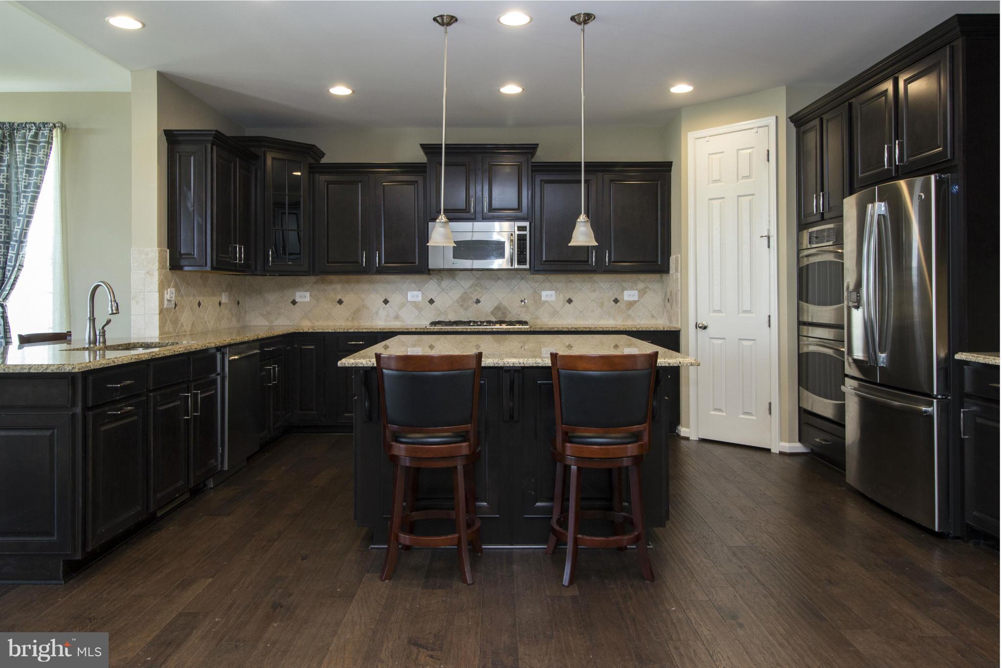 STONEWALL MANOR - Residential