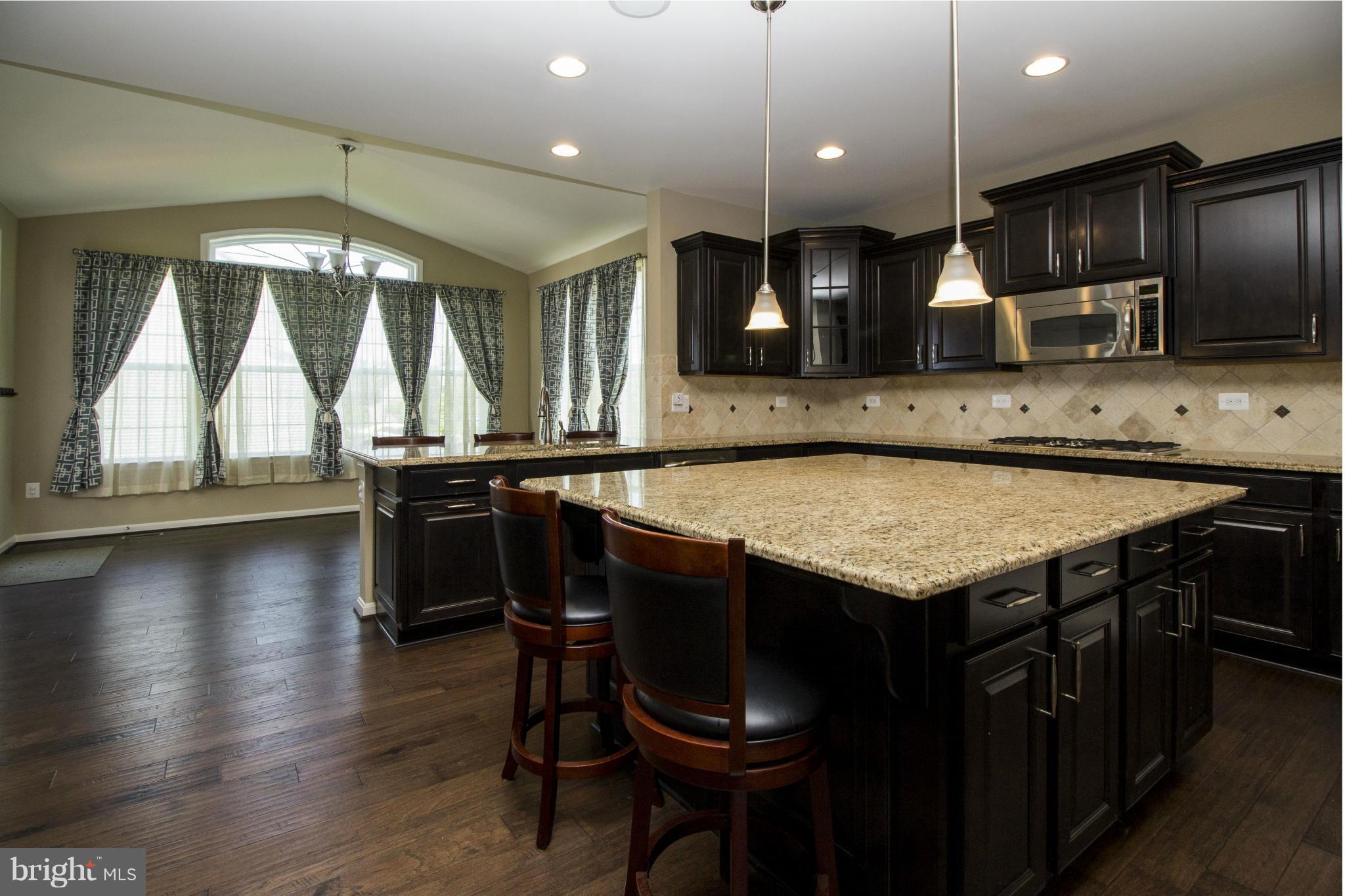 STONEWALL MANOR - Residential