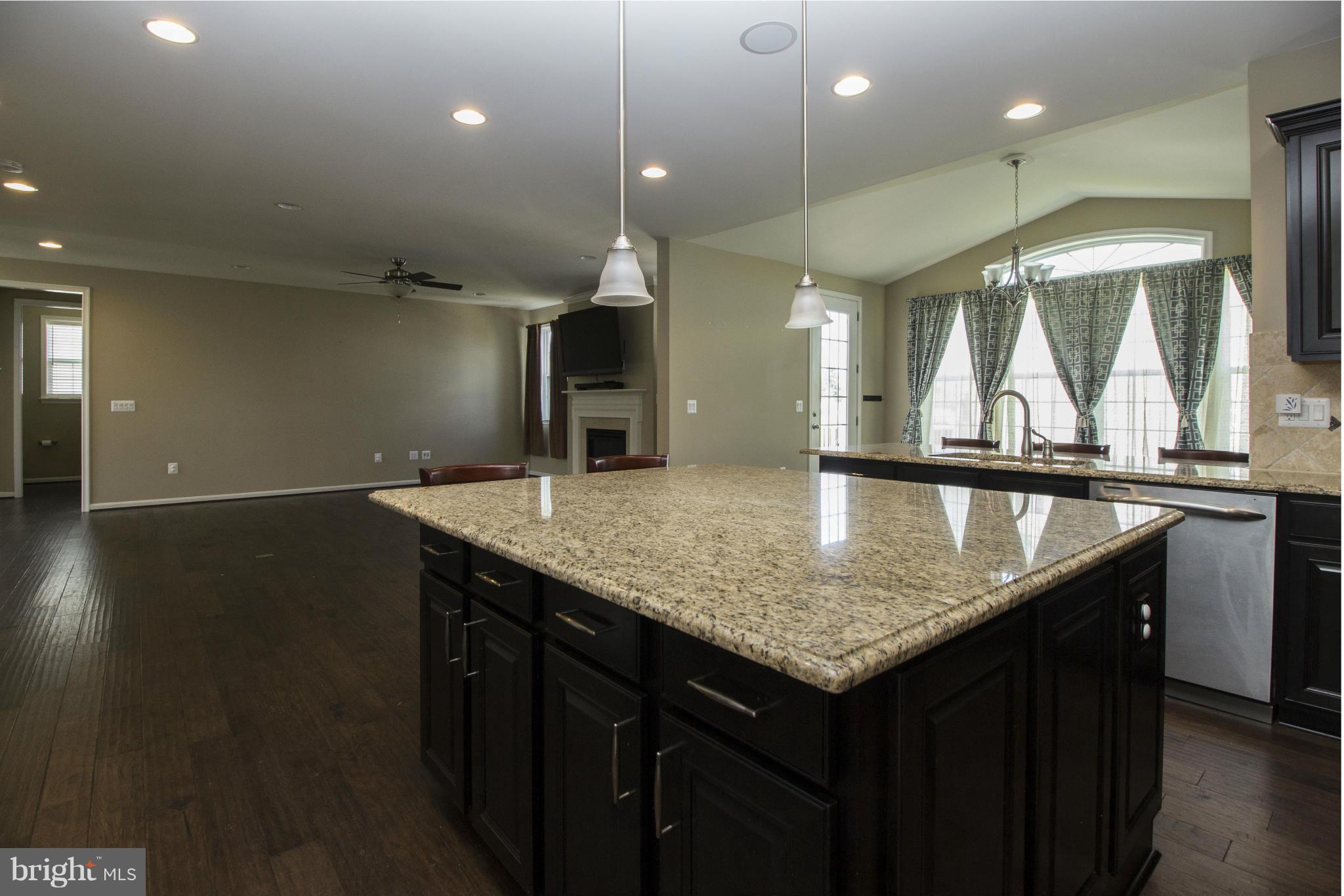 STONEWALL MANOR - Residential