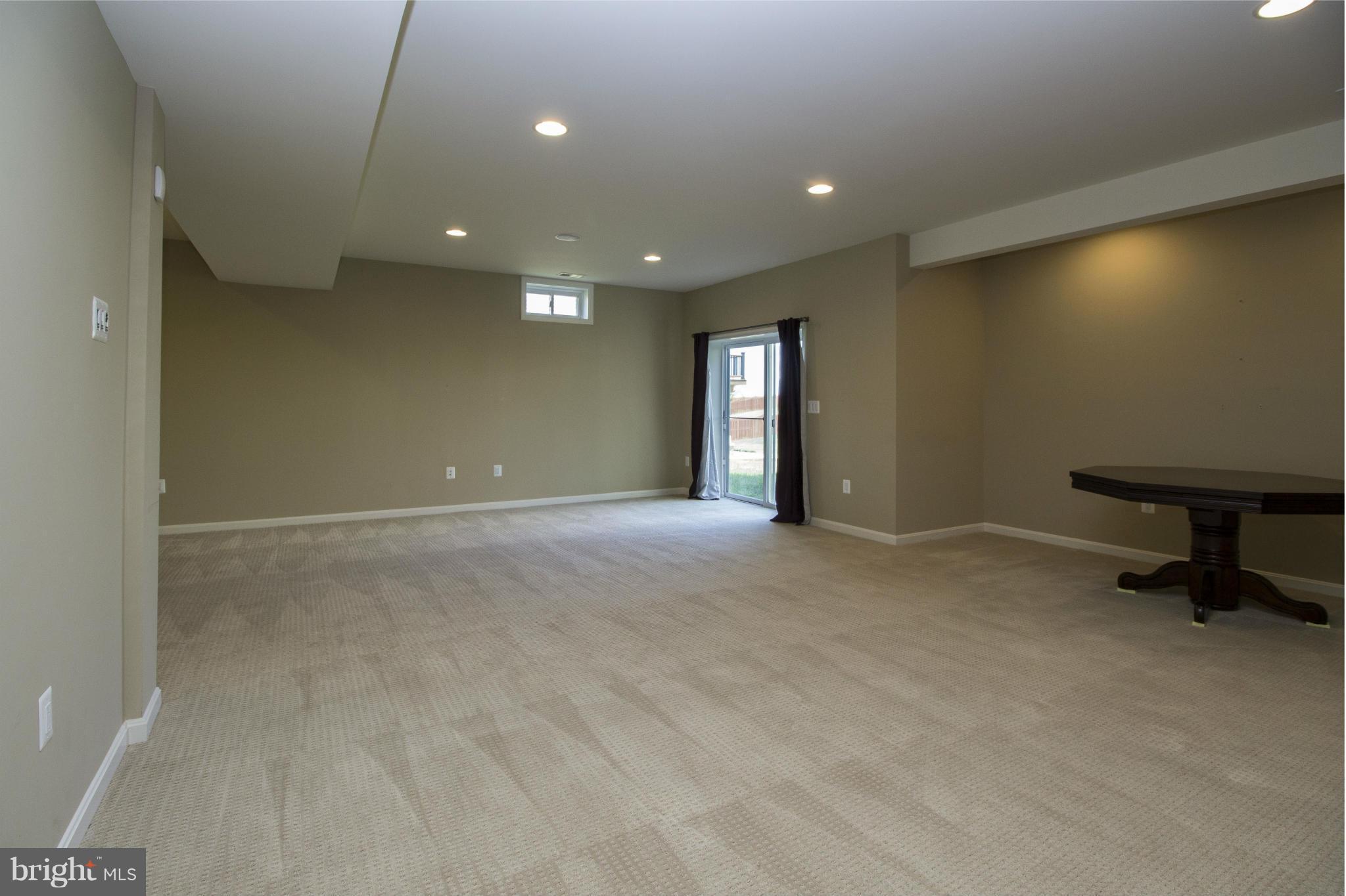 STONEWALL MANOR - Residential