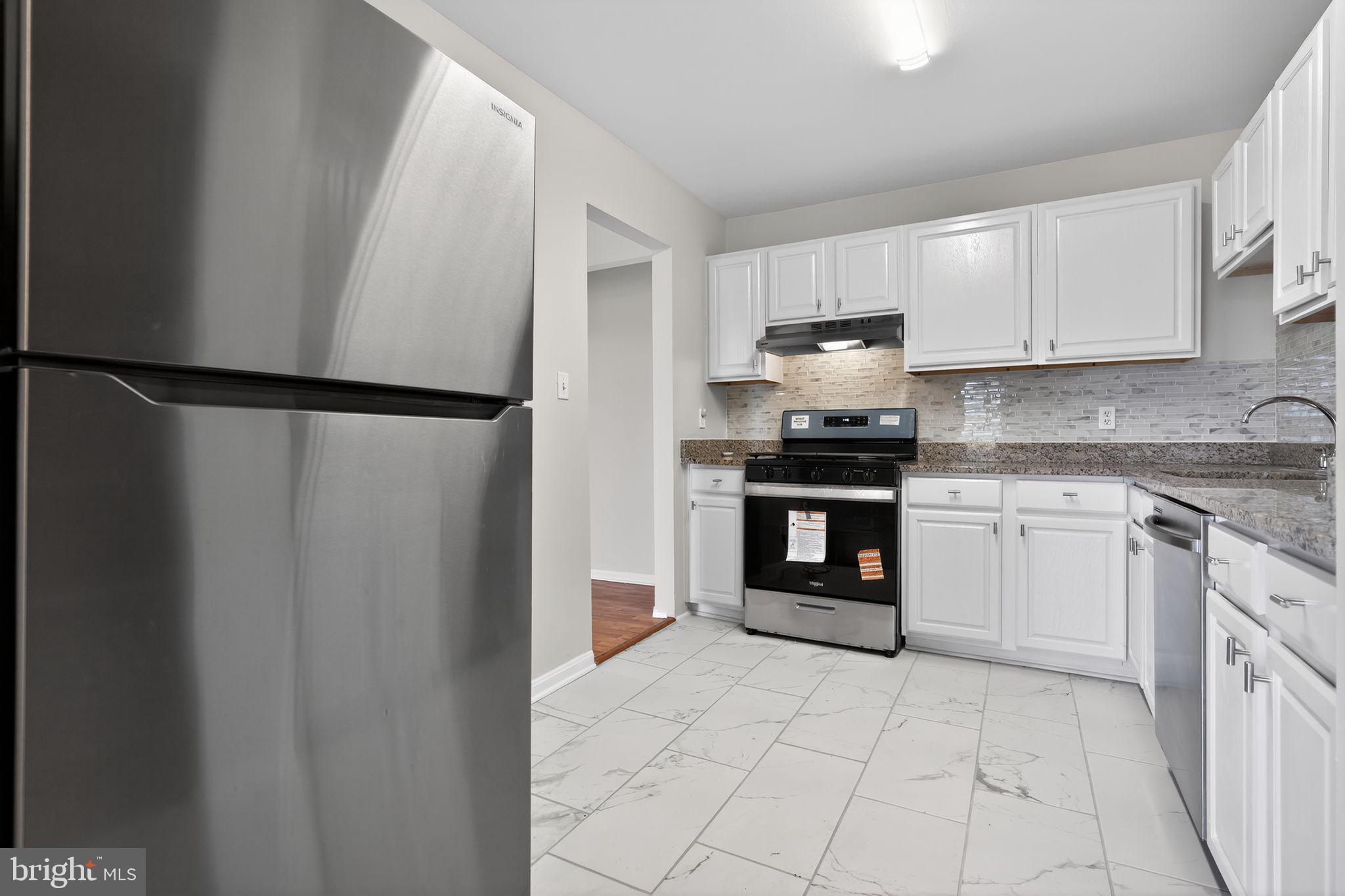 HERITAGE COURT - Residential