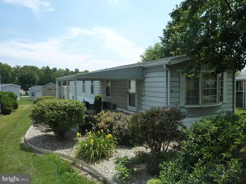 Photo of 80 HONEYSUCKLE WAY, COLUMBIA, PA 17512 (MLS # PALA2037372)