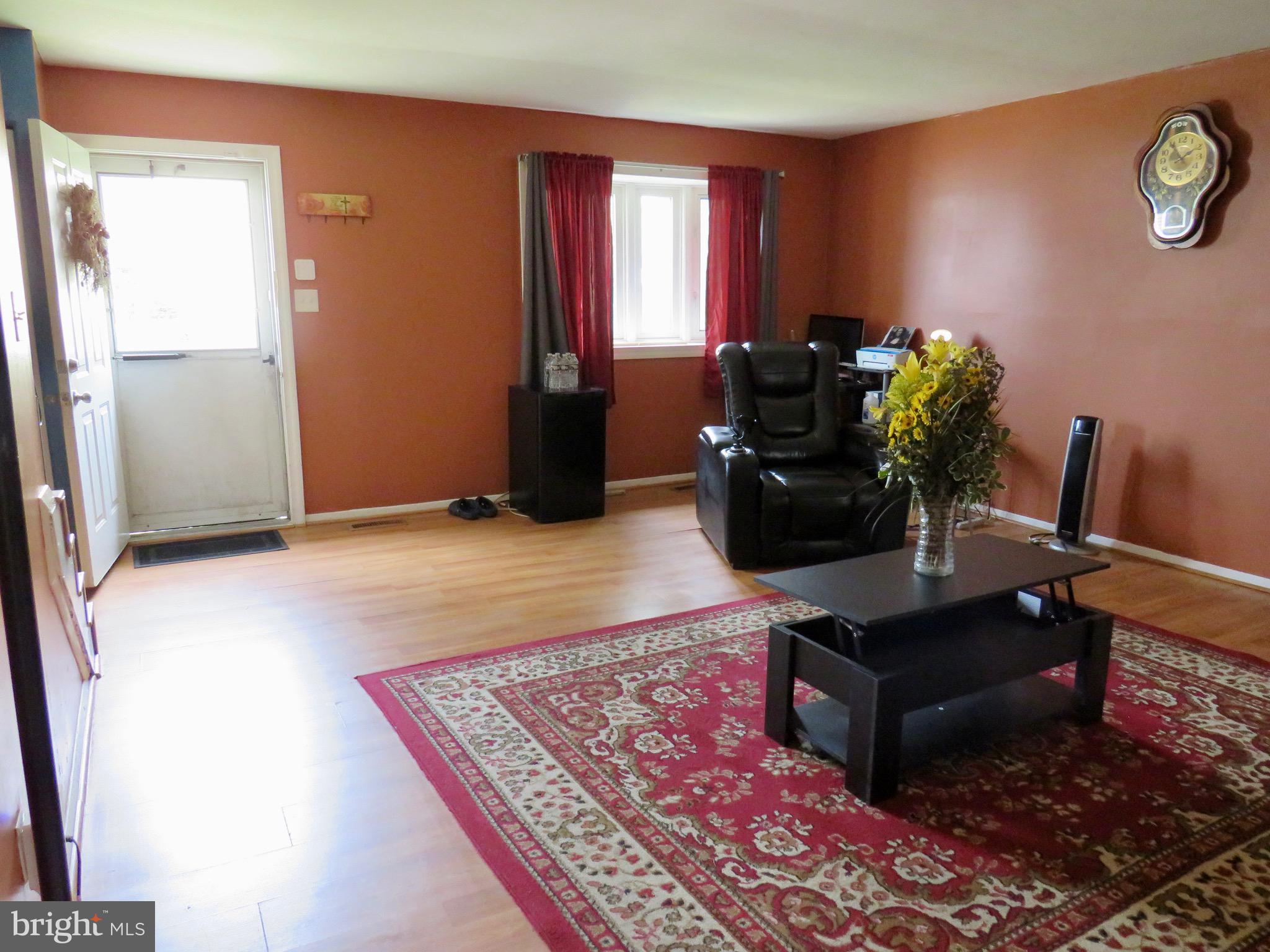 494 KENILWORTH COURT