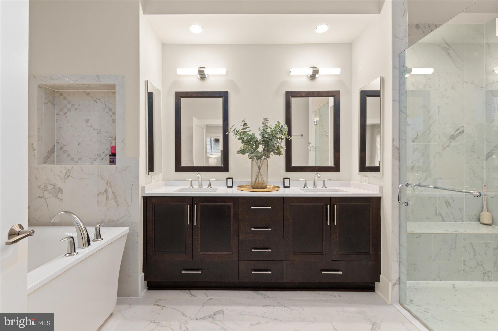 GROSVENOR HEIGHTS - Residential