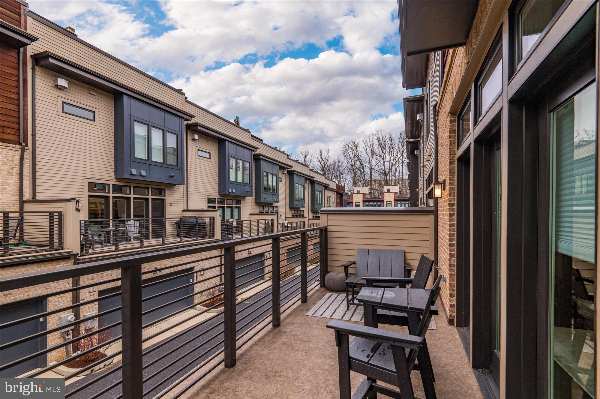 GROSVENOR HEIGHTS - Residential