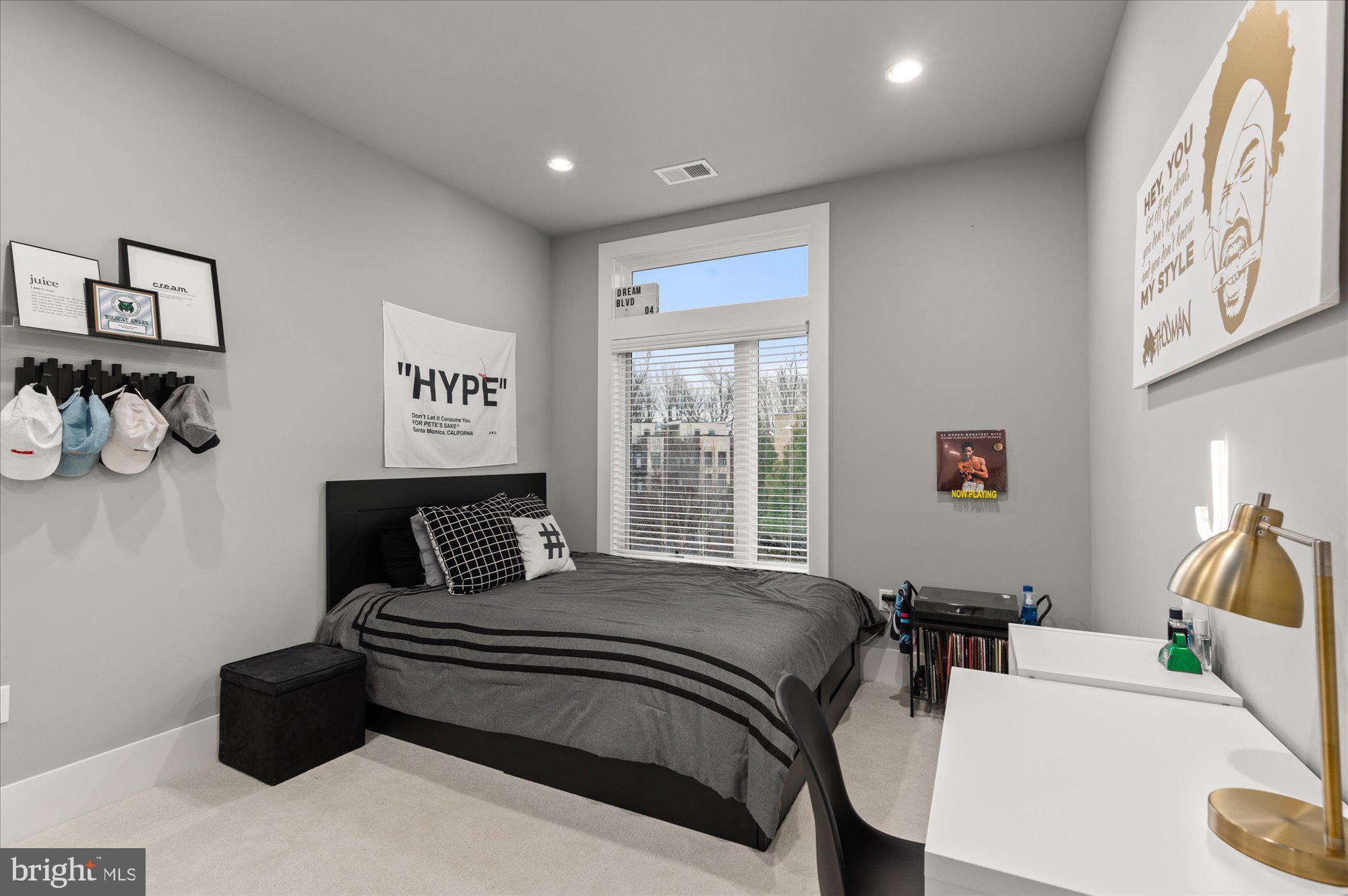 GROSVENOR HEIGHTS - Residential