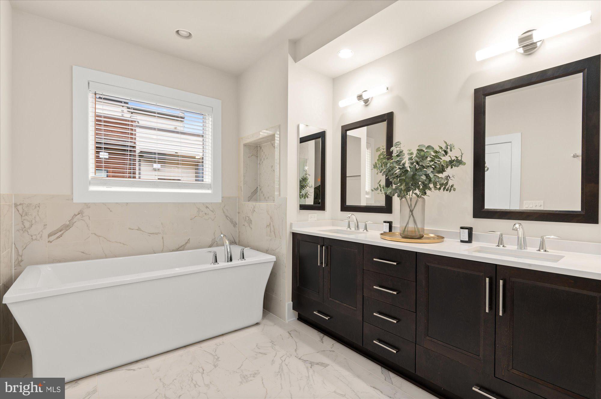 GROSVENOR HEIGHTS - Residential