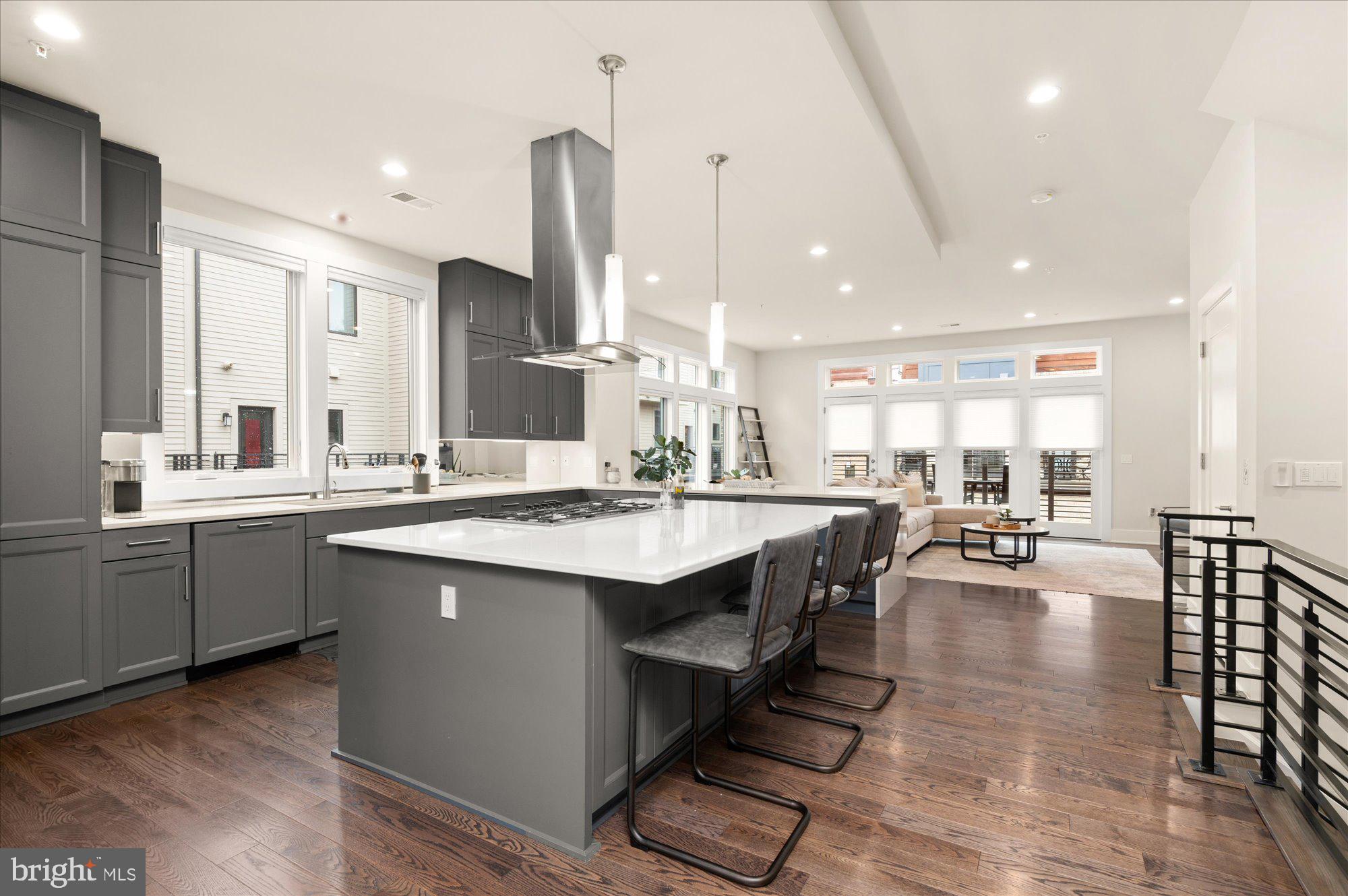 GROSVENOR HEIGHTS - Residential