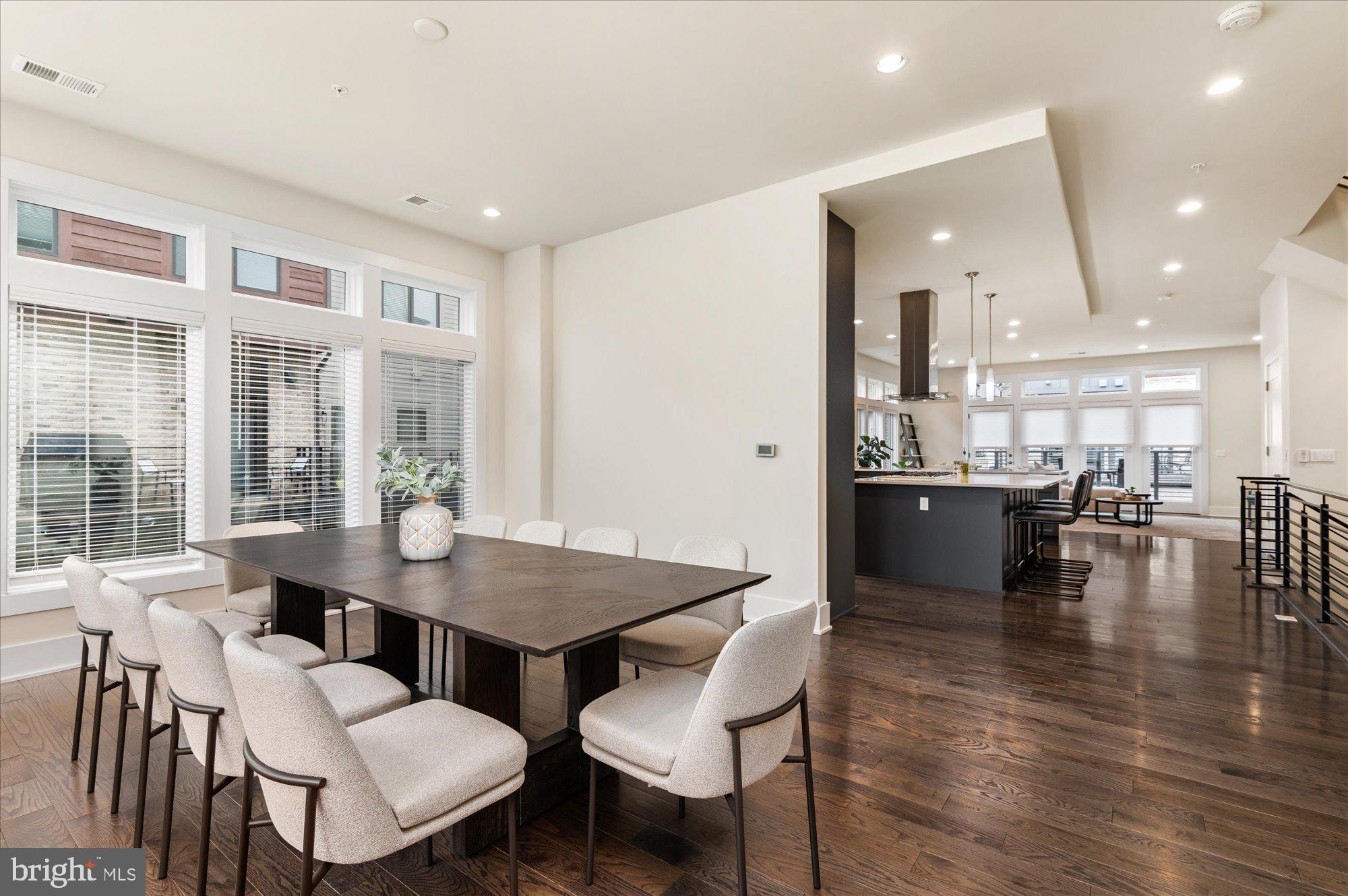 GROSVENOR HEIGHTS - Residential