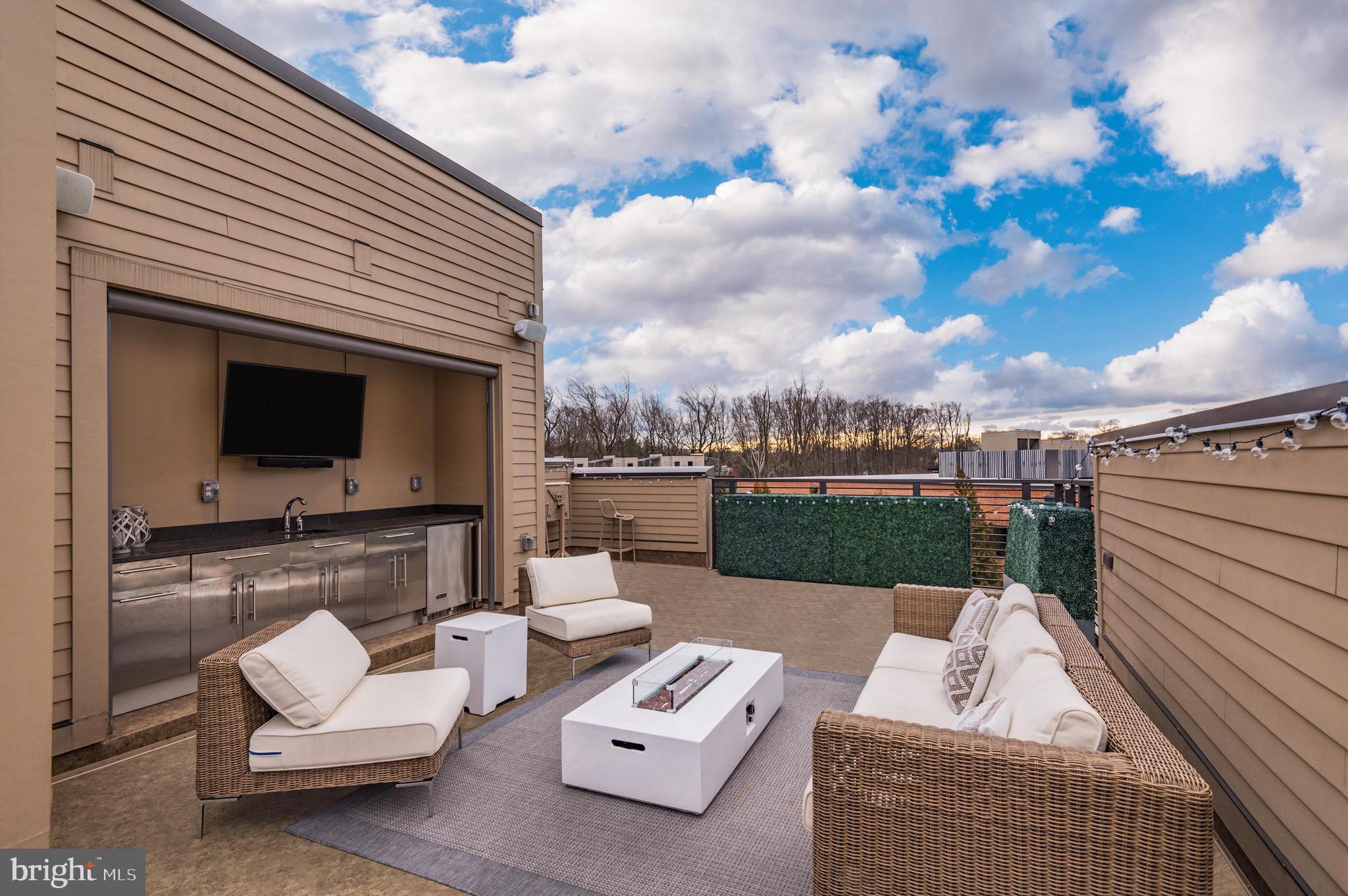 GROSVENOR HEIGHTS - Residential